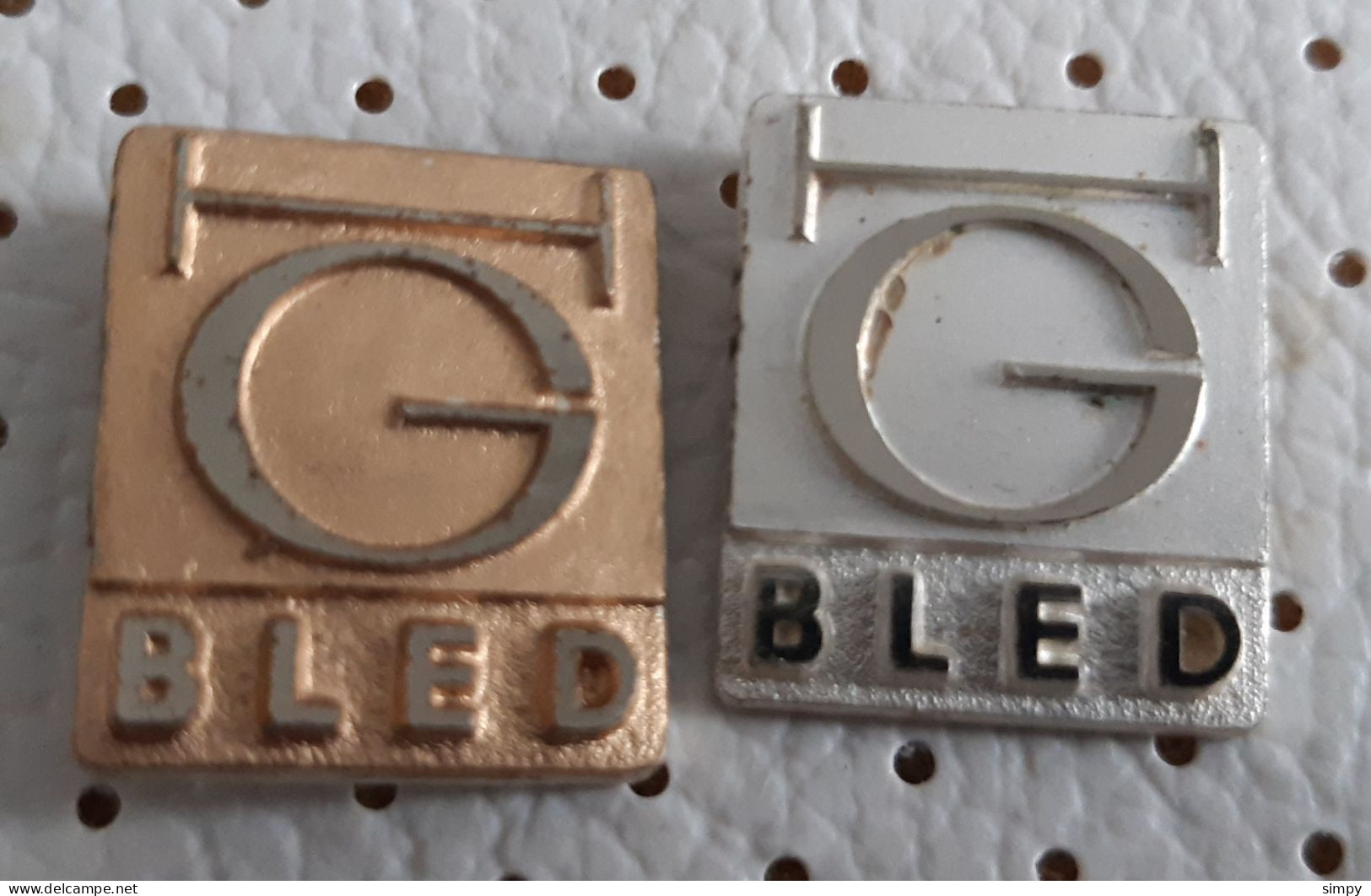 Golf Hotel Club Bled Slovenia Badge Pins Bertoni Milano - Golf