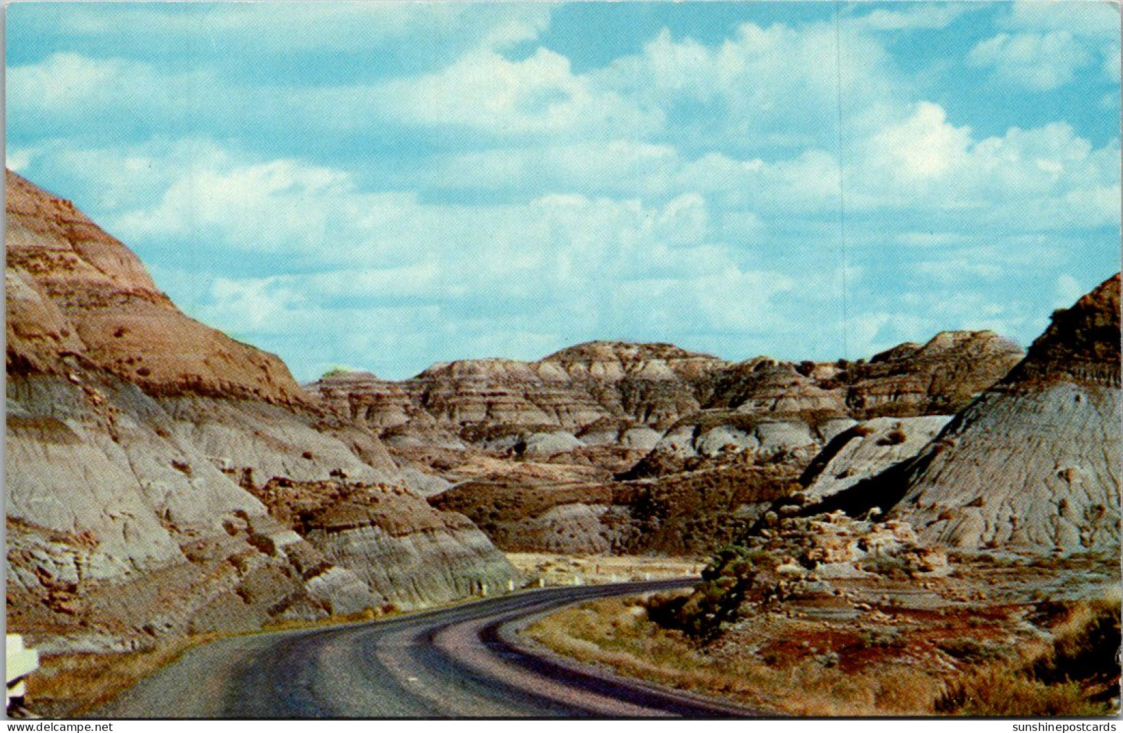 Montana Driving Through The Badlands On Highway 10 - Altri & Non Classificati