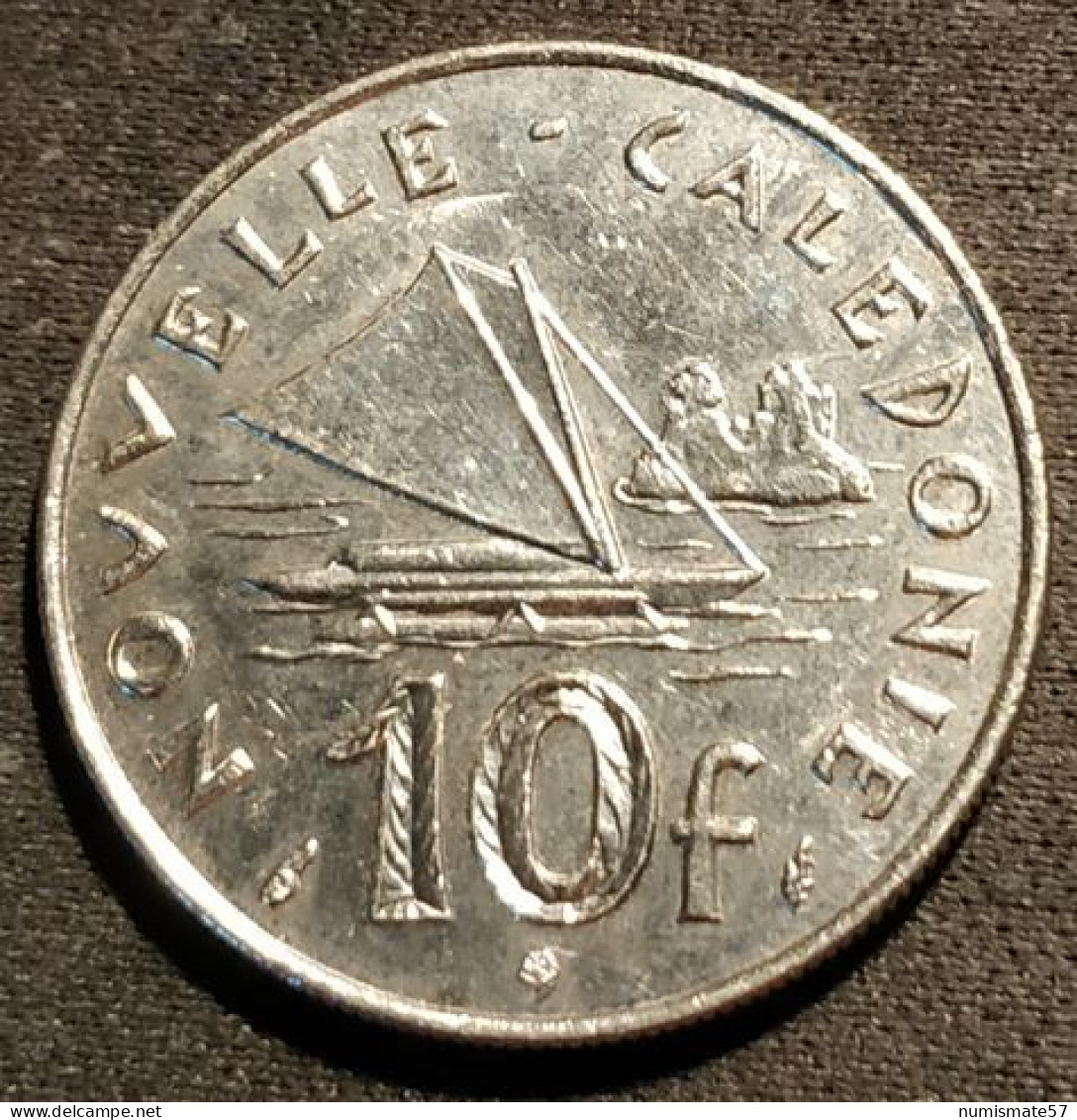 NOUVELLE CALEDONIE - 10 FRANCS 1989 - Avec IEOM - KM 11 - Pirogue à Balancier De L'île Des Pins - Nouvelle-Calédonie