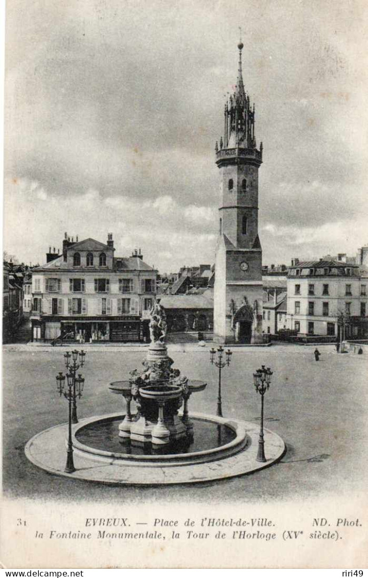 CPA 27  EVREUX  - Place De L'Hôtel De Ville Fontaine Monumentale La Tour De L'Horloge - Dos écrit 14/05/1917 - Louviers