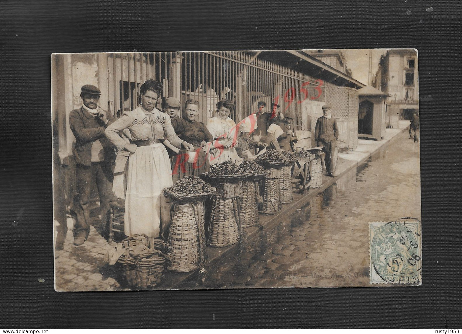 PÉCHE CARTE PHOTO OU POSTALE DE LUXE MARCHAND DE MOULE ECRITE DE DIEPPE  FEMMES & HOMMES : - Piazze Di Mercato