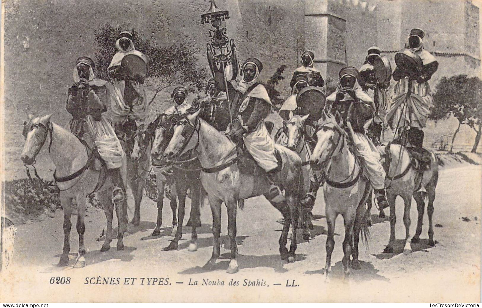 ALGERIE - Scènes Et Types - La Nouba Des Spahis - Carte Postale Ancienne - Escenas & Tipos