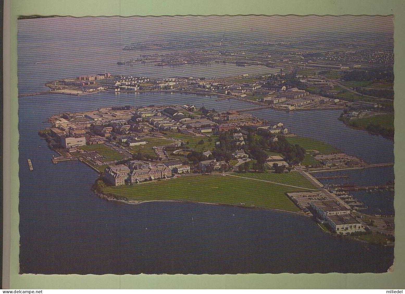 M060 - ETATS UNIS - Newport - U.S Naval Base - Newport