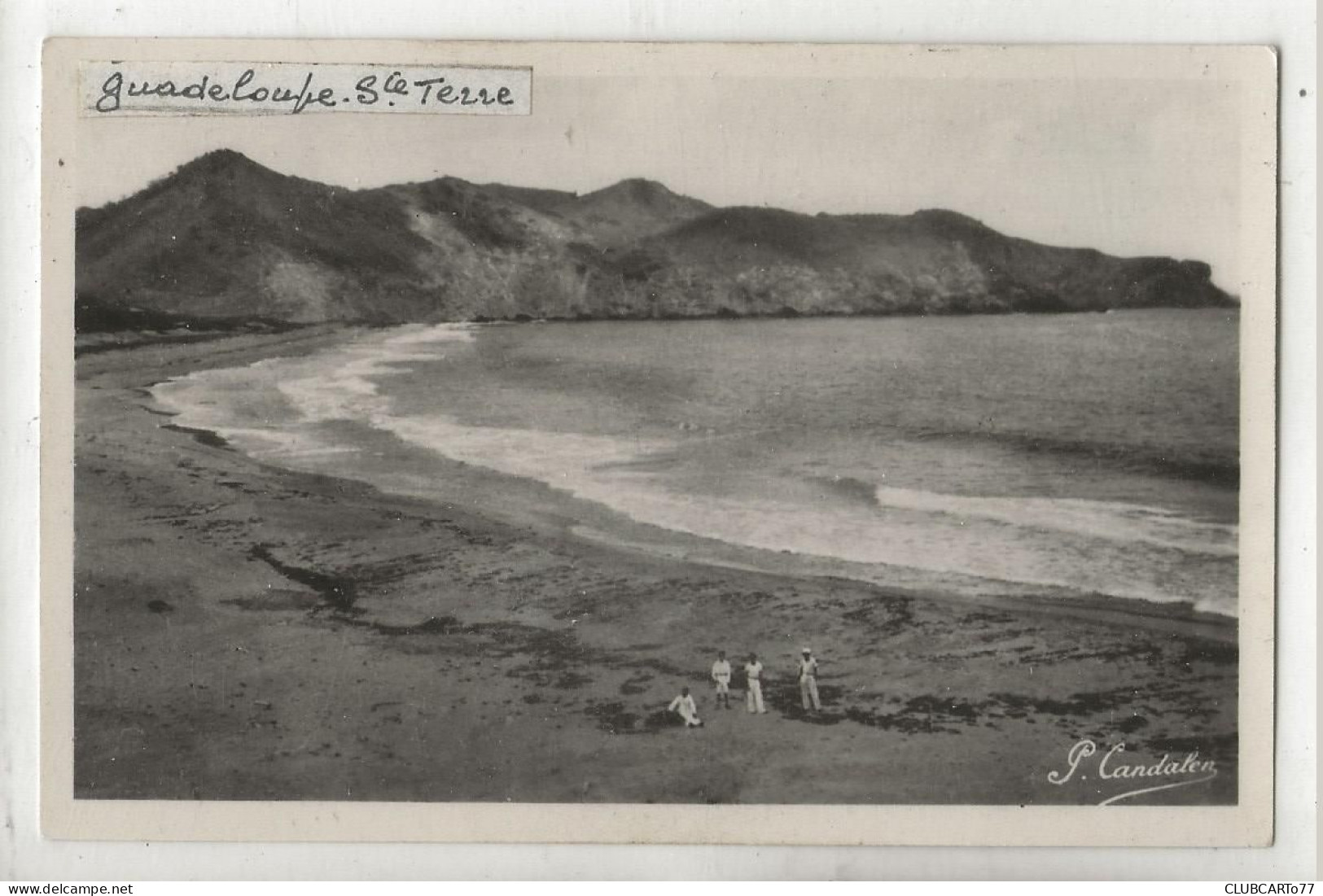 Saintes, Terre-de-Haut (Guadeloupe) : La Plage De Grand'Anse En 1950 (animé) PF. - Autres & Non Classés
