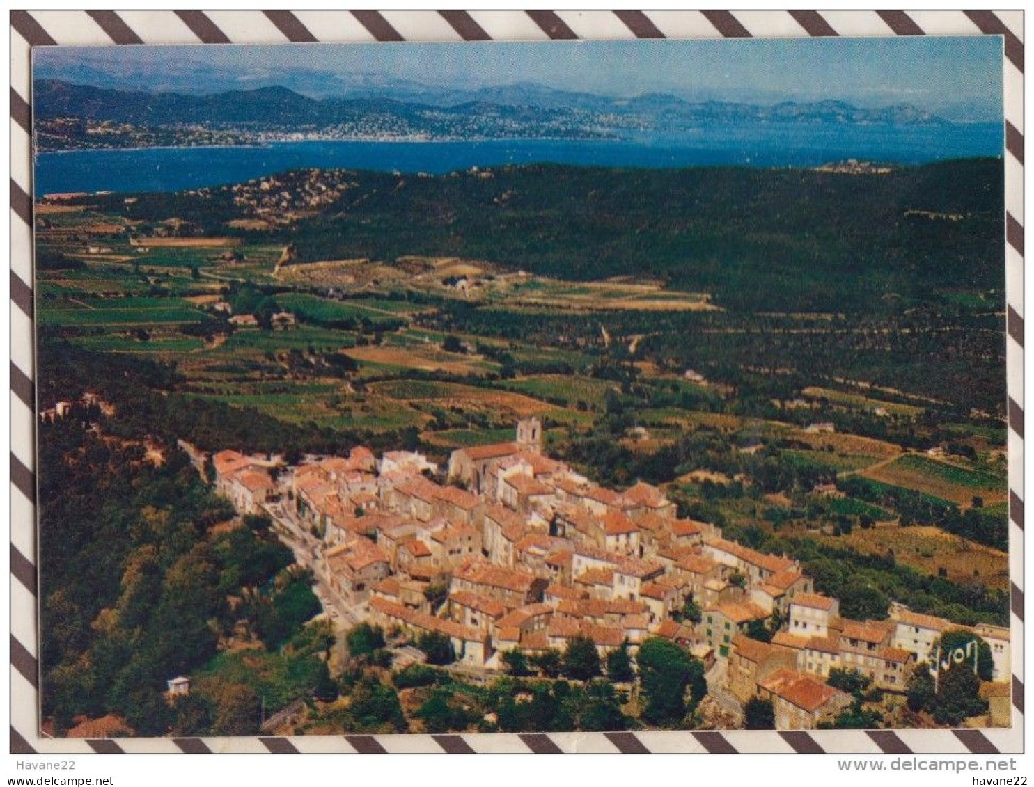 6AI4466 GASSIN VUE GENERALE AU FOND LE GOLFE DE SAINT TROPEZ  2 Scans - Carces