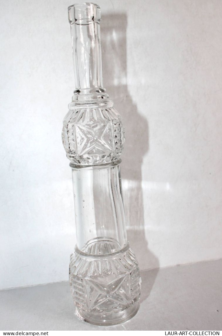 JOLIE ANCIENNE CARAFE BOUTEILLE EN VERRE MOULÉ, MOTIF EN RELIEF - VINTAGE H:26cm / ART DE LA TABLE (2501.4) - Carafes