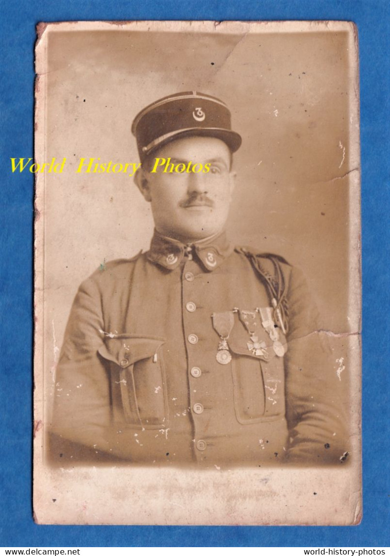 CPA Photo - Portrait De Lucien SCHMITT ? - 3e Régiment De Zouaves ? Tirailleurs ? - Médaille Croix De Guerre WW1 Poilu - Uniformes