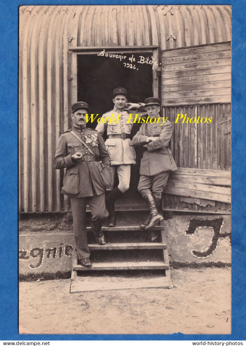 CPA Photo - BITCHE - Portrait D' Officier Du 21e Régiment - Lucien Schmitt à Gauche ? 1926 - Voir Uniforme Médaille Képi - Uniformes