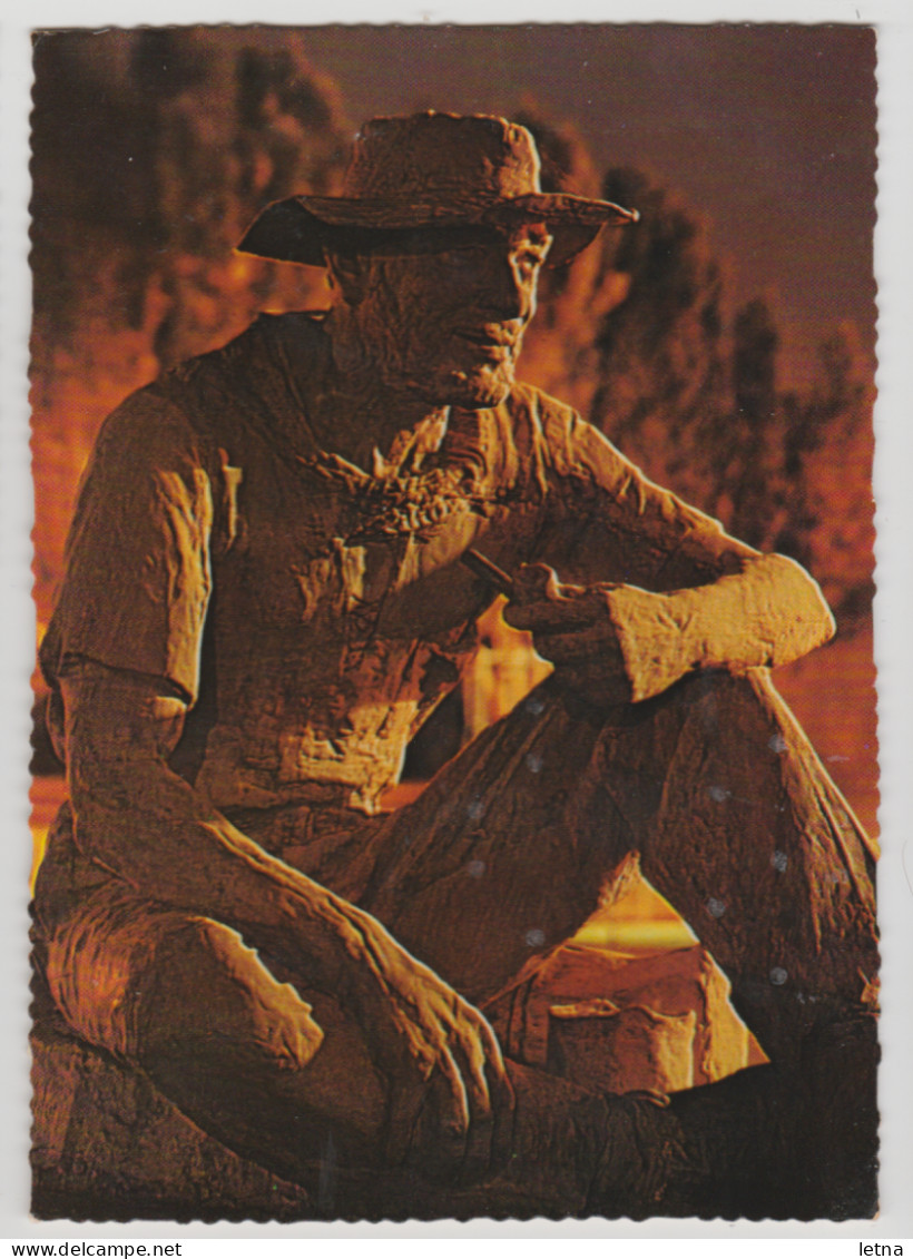 Australia QUEENSLAND QLD Jolly Swagman Statue WINTON Murray Views W1 Postcard C1970s - Other & Unclassified