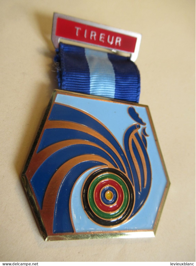 TIR TIREUR./ Insigne De Compétition De Sport/ Médaille Pendante Avec épingle/Bronze / Vers 1970-1972   SPO396 - Other & Unclassified