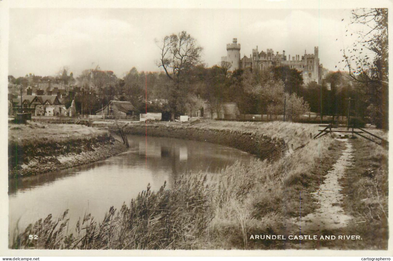 Postcard United Kingdom England Arundel Castle And River - Arundel