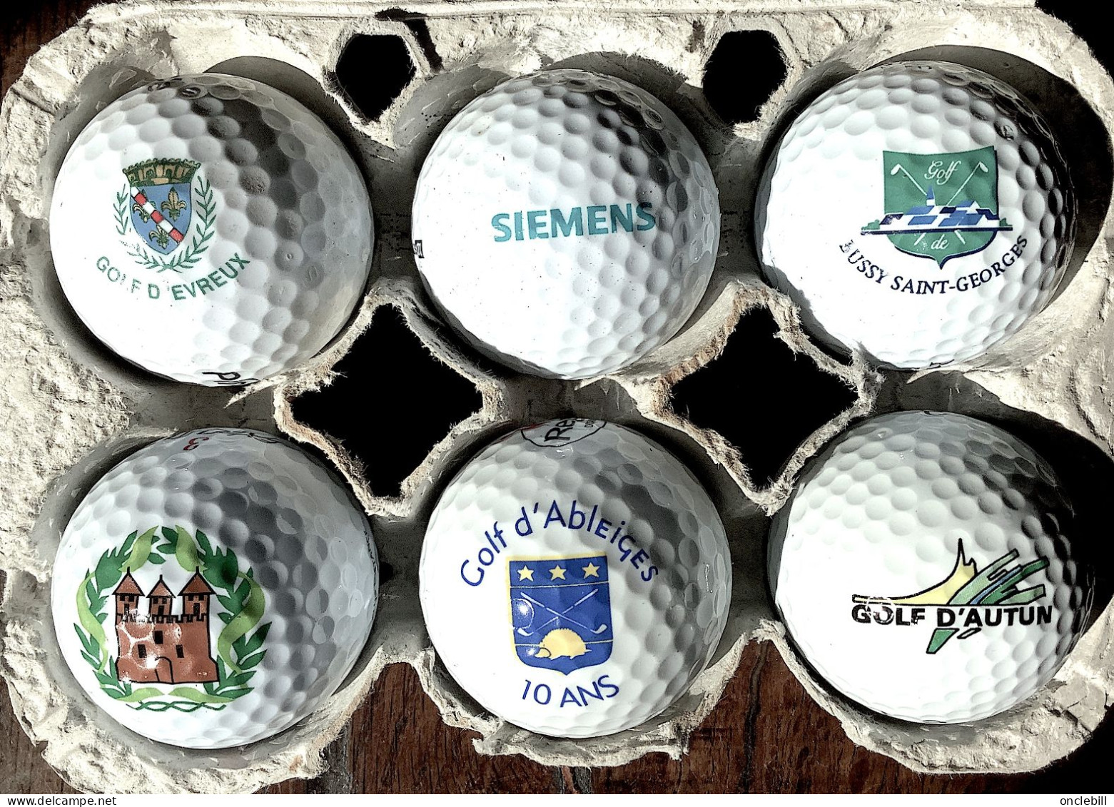 Lot 63 Balles Golf Avec Logos Clubs Publicitaires Compétitions Très Bon état - Habillement, Souvenirs & Autres