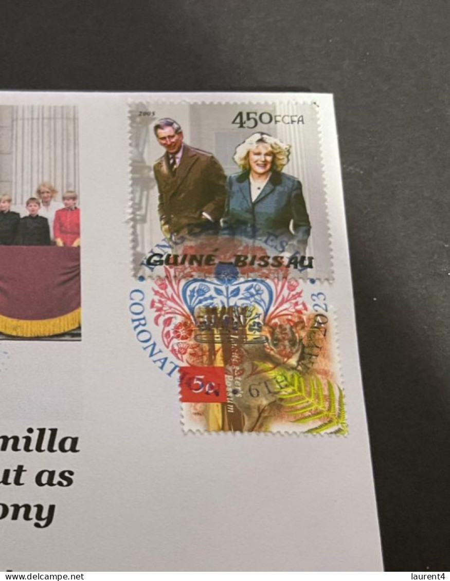 (2 Q 32) Coronation Of King Charles III & Queen Camilla (cover With Charles & Camilla Stamp) Balcony Flypast - Covers & Documents