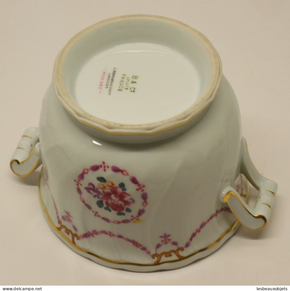 -JOLI CACHE POT PORCELAINE BERNARDAUD & Cie modèle MOZART COLLECTION  E