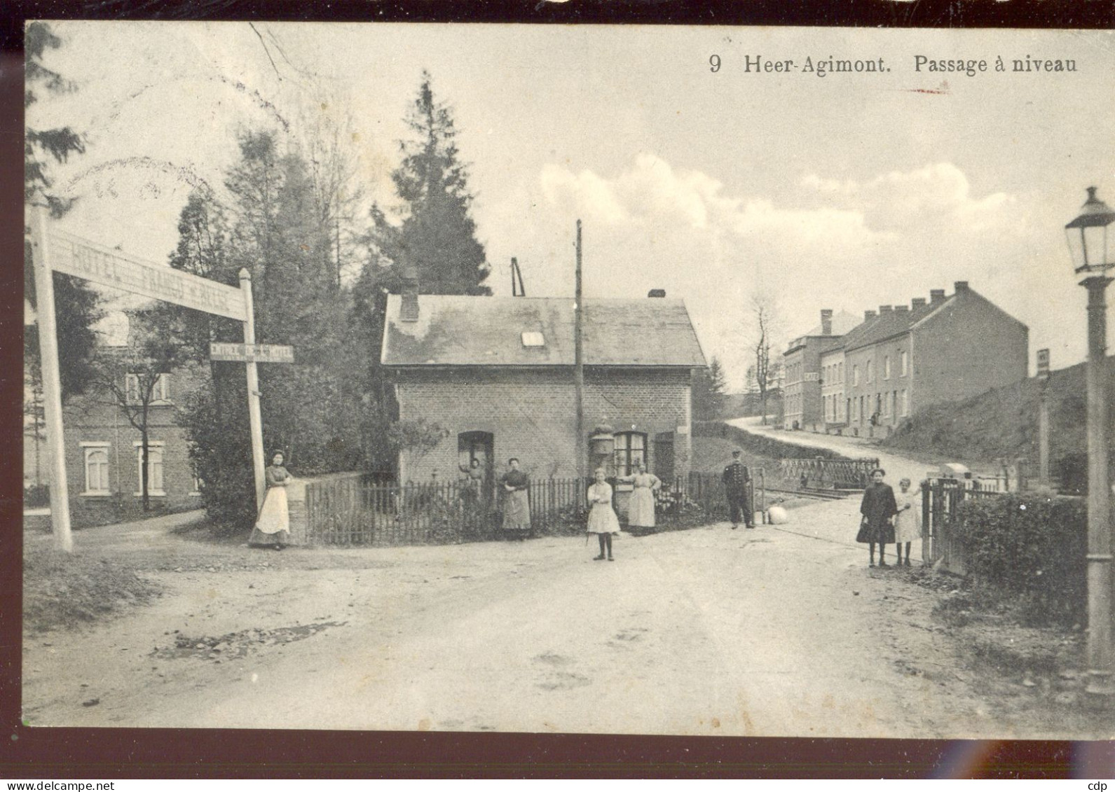 Cpa Heer Agimont Passage à Niveau  1912 - Hastière