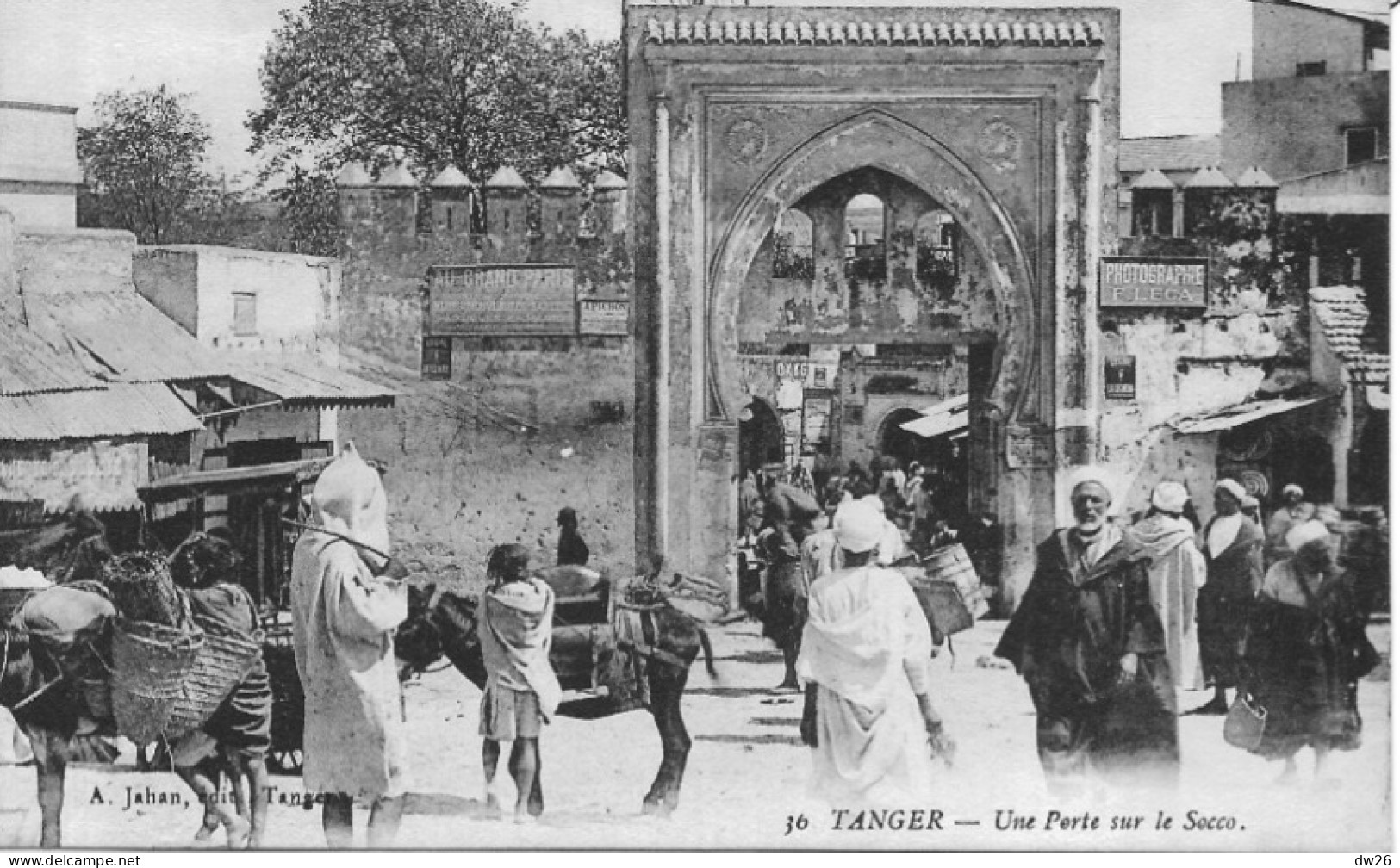 Médina De Tanger 1914 (Maroc) Une Porte Sur Le Socco - Edition A. Jahan - Carte Animée N° 36 - Tanger
