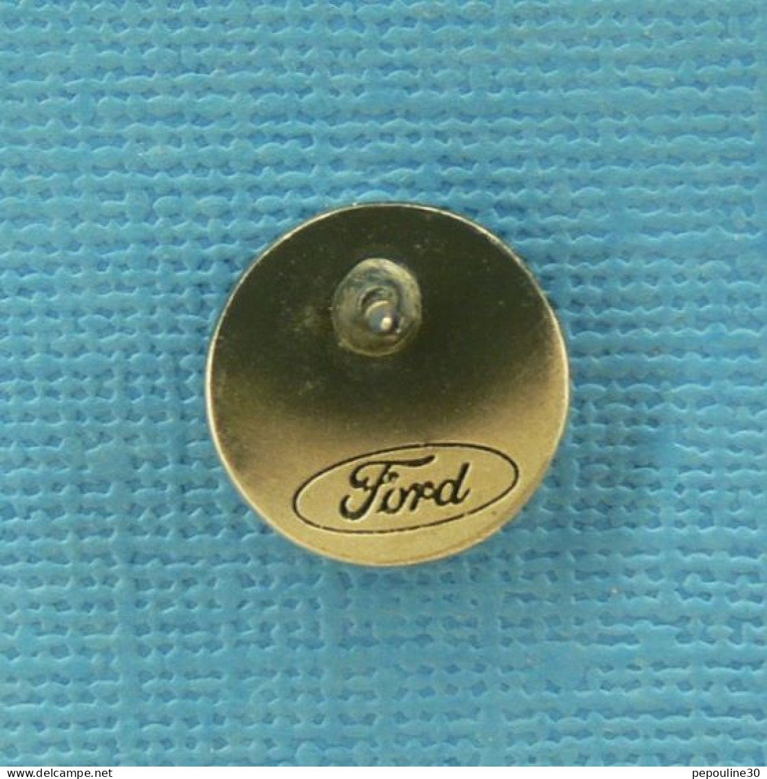 1 PIN'S //  ** LOGO / CALANDRE FORD " COUGAR " ** . (FORD) - Ford