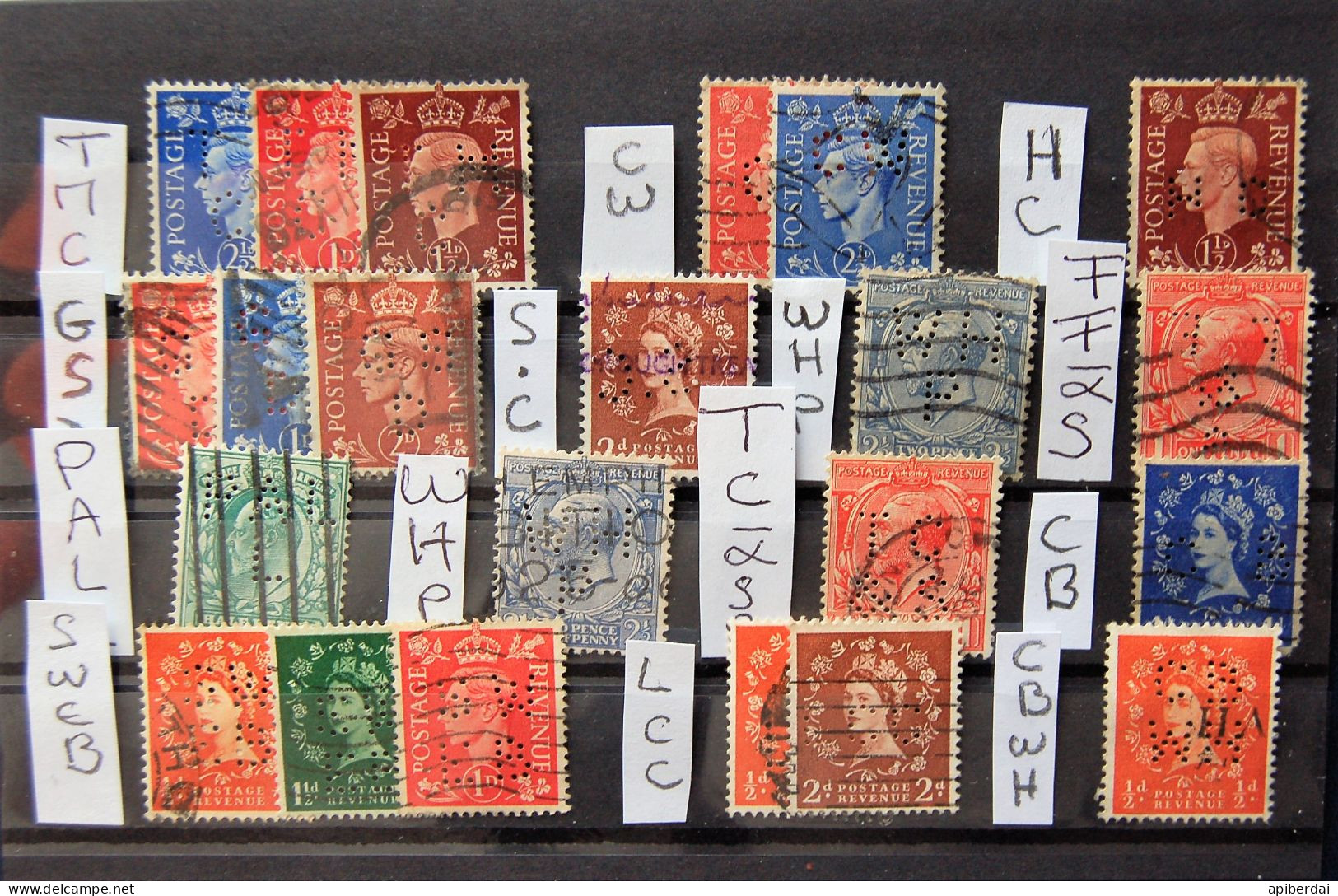 Great Britain GB Angleterre -  22 Perfin (perforated) Stamps All Differents - Gezähnt (perforiert)