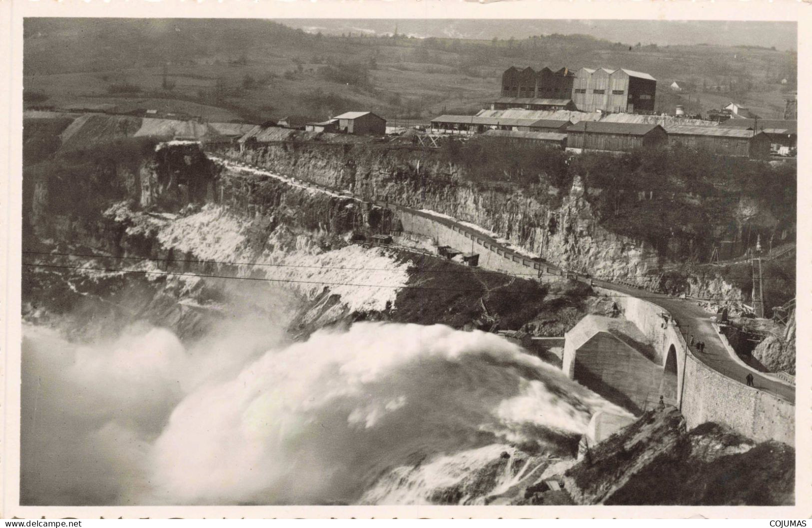 01 - GENISSIAT - S15546 - Route D'Accès à L'Usine - Evacuation De Crues - Rive Droite Saut De Ski - CPSM 14x9 Cm - Génissiat