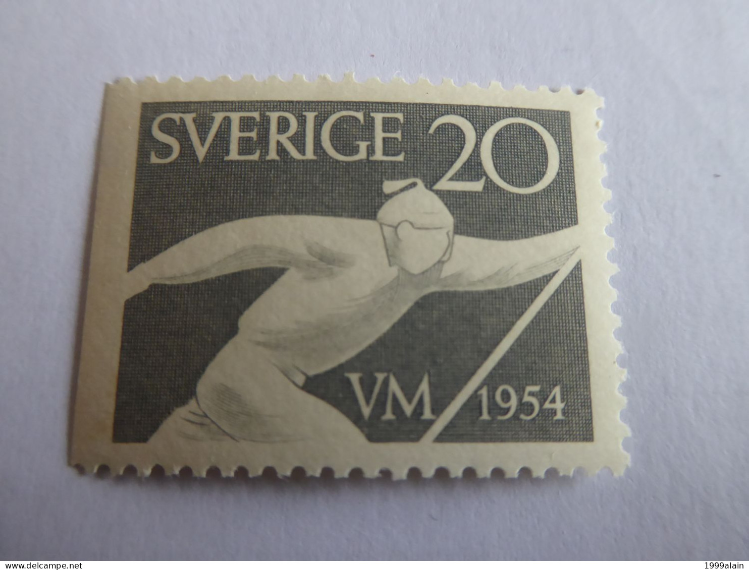 SUEDE - SWEDEN - 1954 YVERT N° 385a Dentelé Sur 3 Cotés MNH** - Ungebraucht