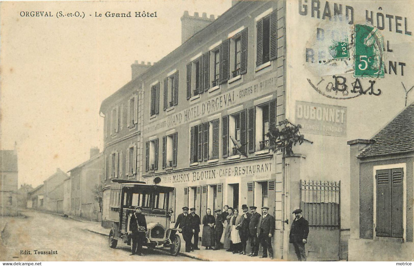 ORGEVAL - Le Grand Hôtel, L'autobus. - Orgeval