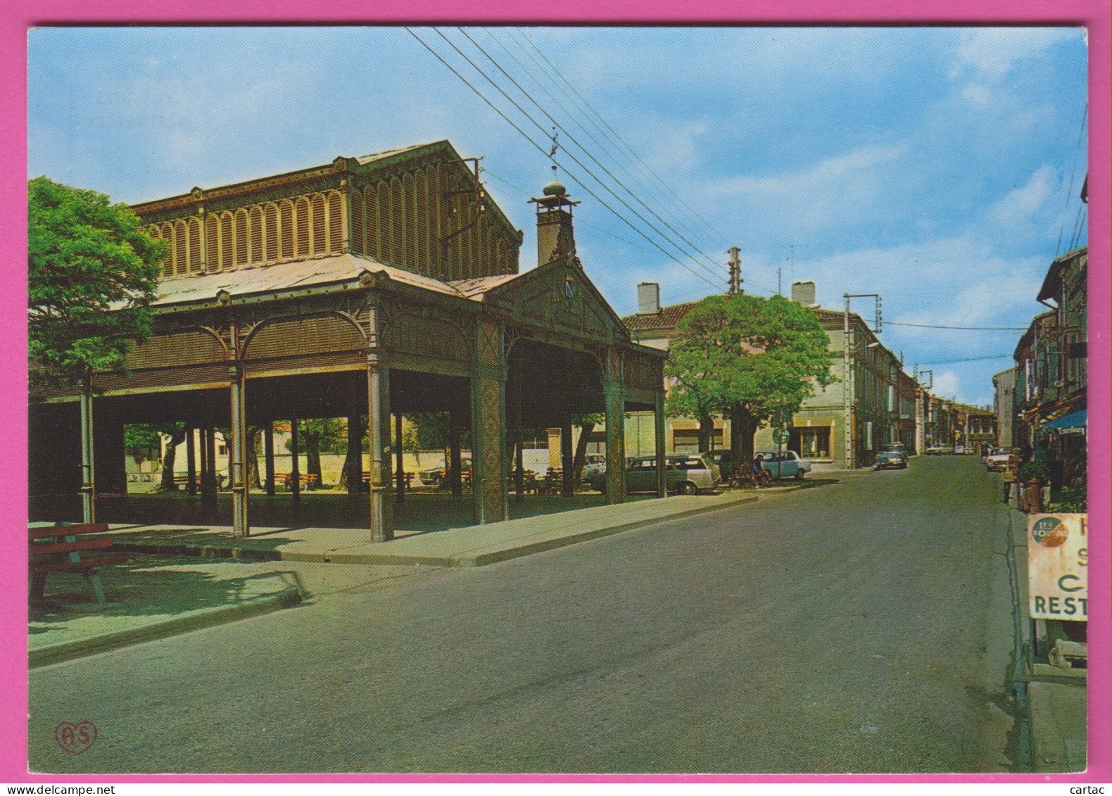 D82 - GRISOLLES - LA HALLE - Restaurant Routier Sur La Droite - CPM Grand Format  - Grisolles