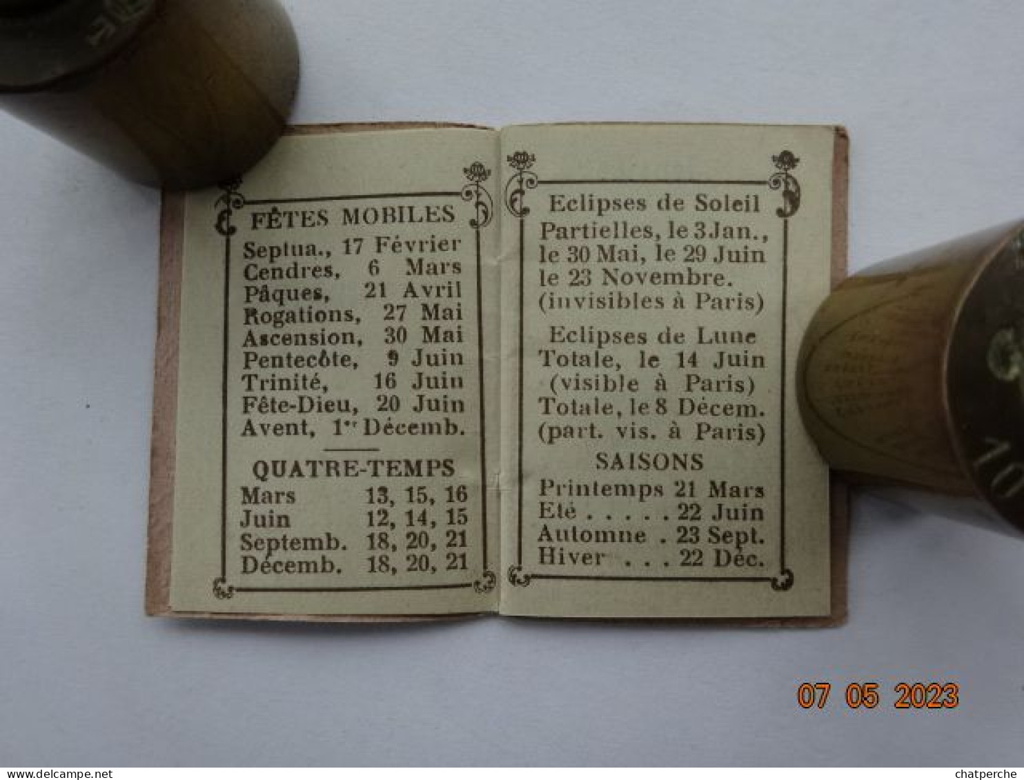 CALENDRIER 1946  FEUILLES  ET BAIES DE HOUX - Petit Format : 1941-60