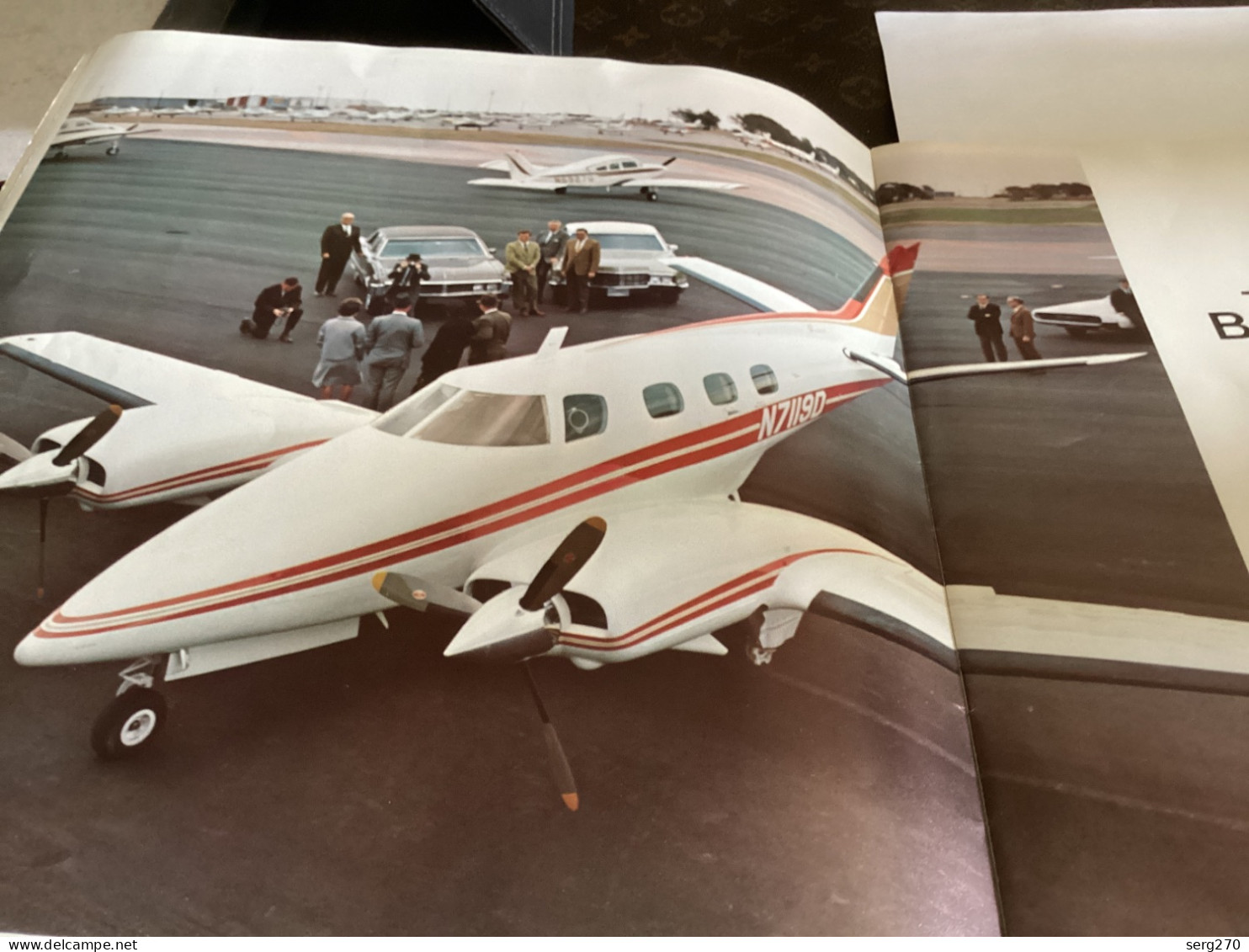 Avion Aviation Becchcraft DukeA New Executive For The Soaring Seventies - Trasporti