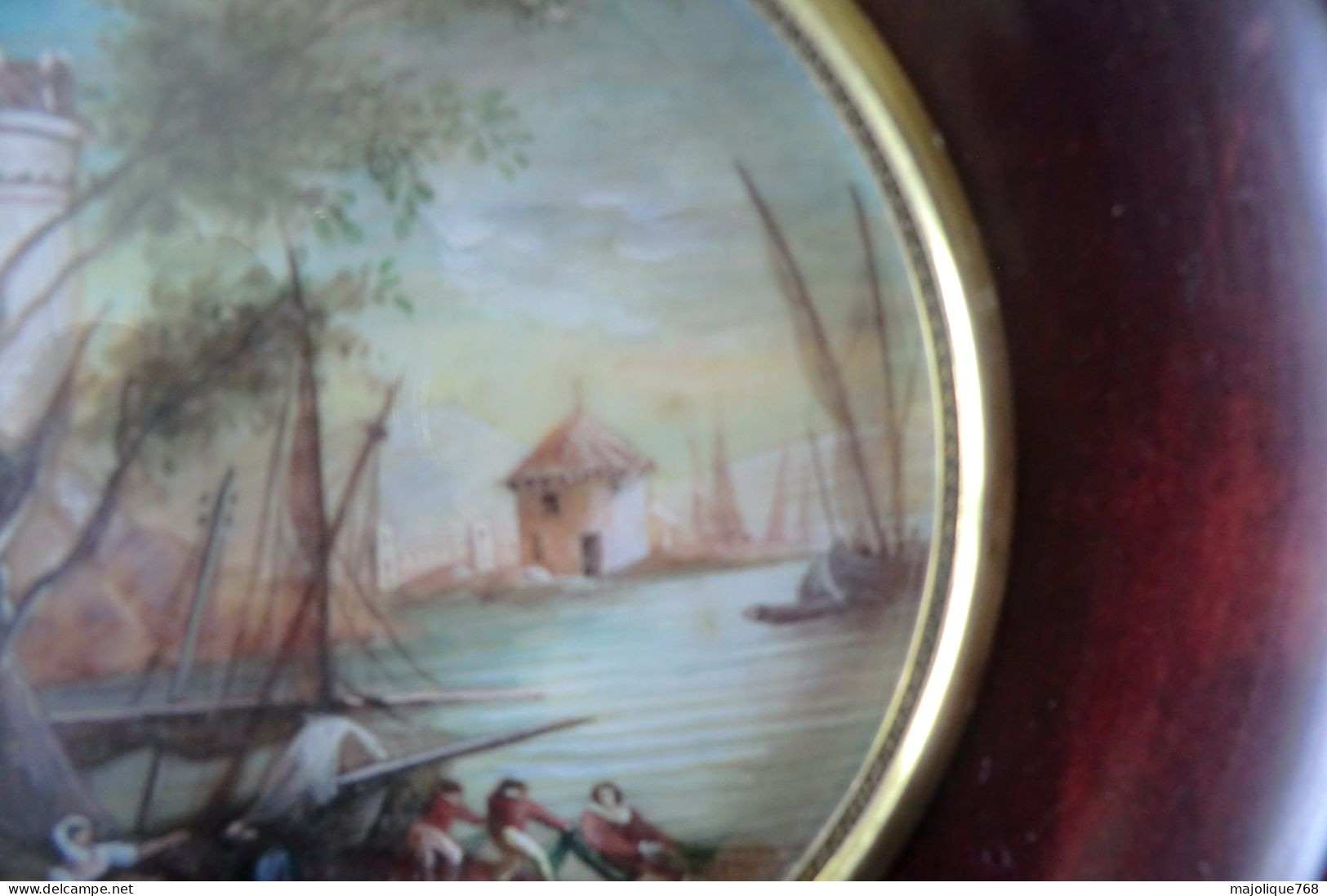 Ancienne Peinture Miniature Paysage  De Pêcheurs Aux Filets - Voilier  Et Tour De Château - - Tempere