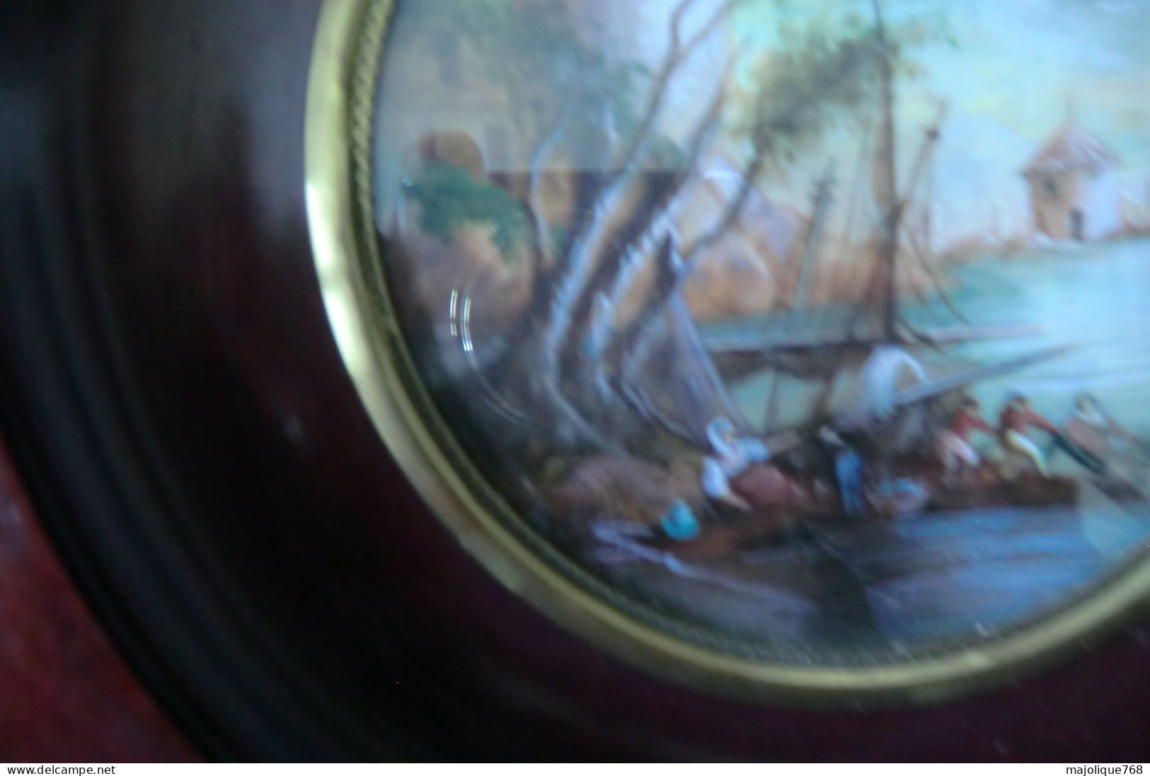 Ancienne peinture miniature paysage  de pêcheurs aux filets - voilier  et tour de château -