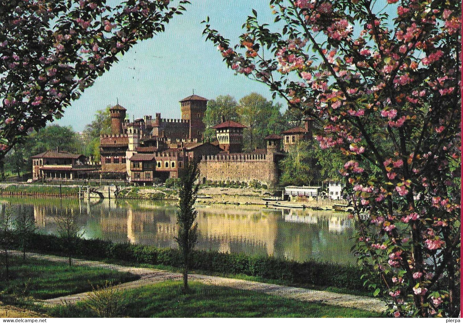 TORINO - CASTELLO MEDIOEVALE - VIAGGIATA 1972 - Castello Del Valentino