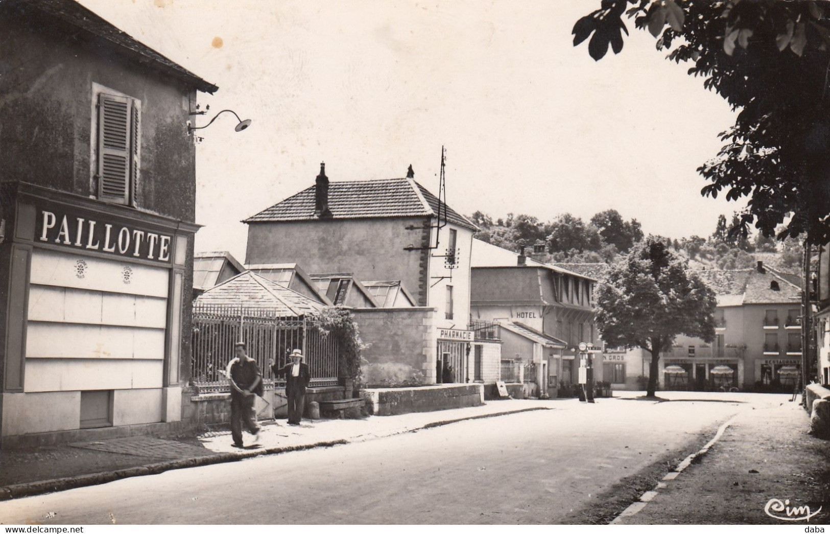 Jussey.  Entrée De La Ville Par L'Avenue De La Gare - Jussey