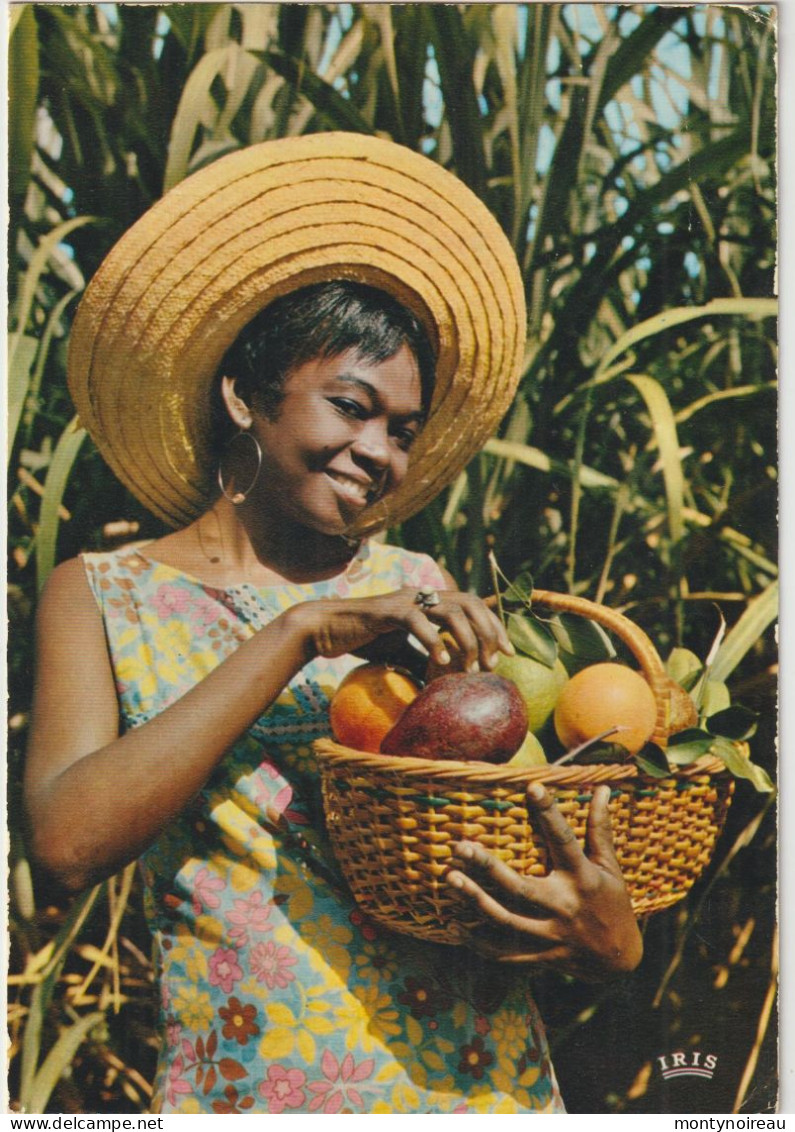 Guadeloupe :  Antilles Radieuse , Jeune  Fille  Aux  Fruits , 1972 - Autres & Non Classés