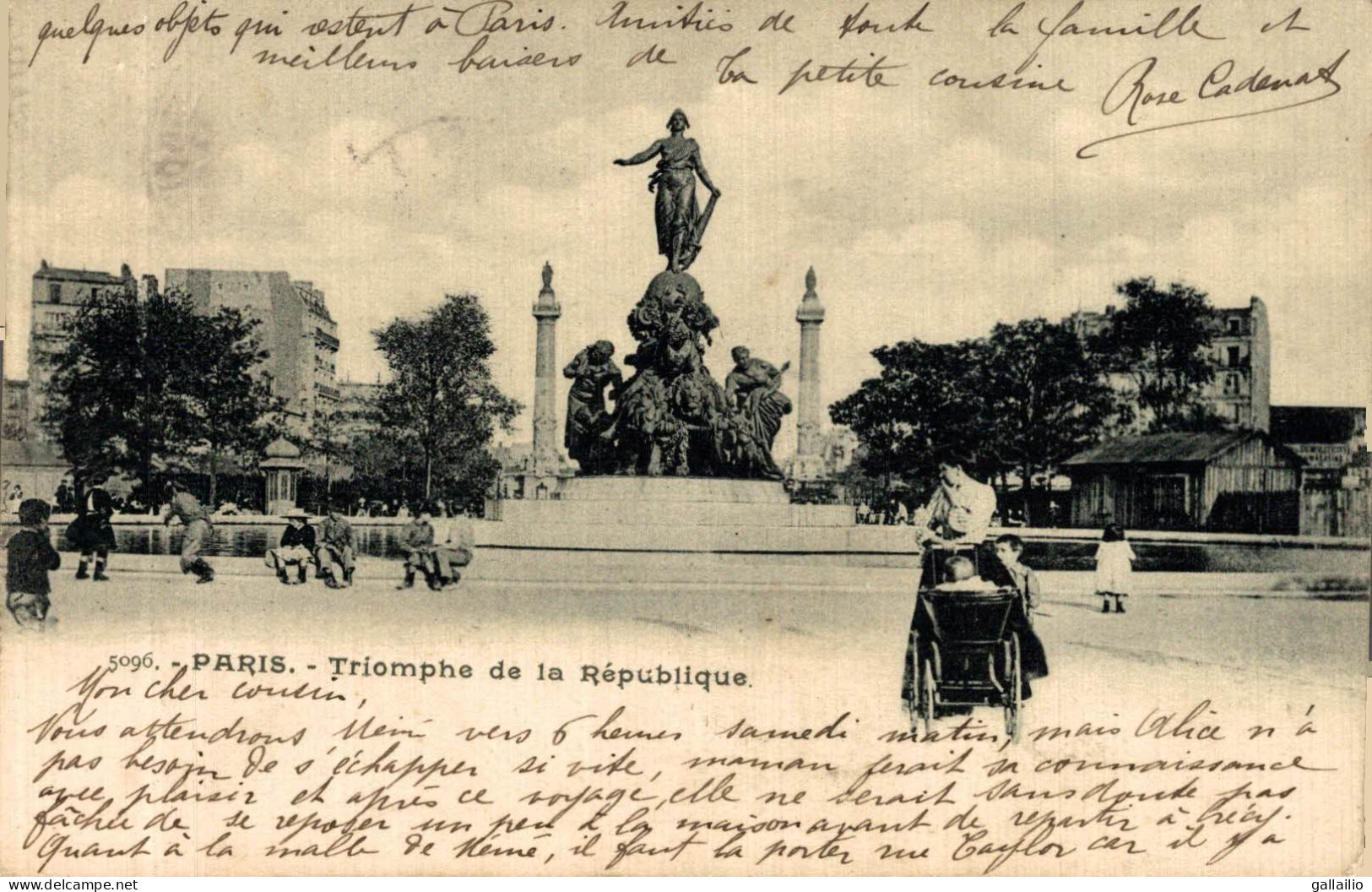 PARIS TRIOMPHE DE LA REPUBLIQUE - Statues