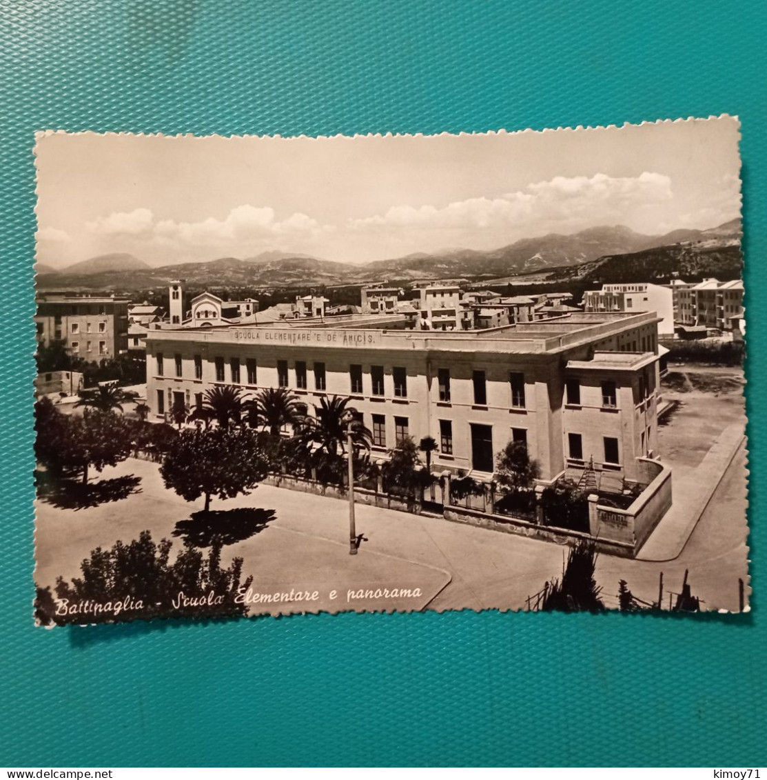 Cartolina Battipaglia - Scuola Elementare E Panorama. Viaggiata 1957 - Battipaglia