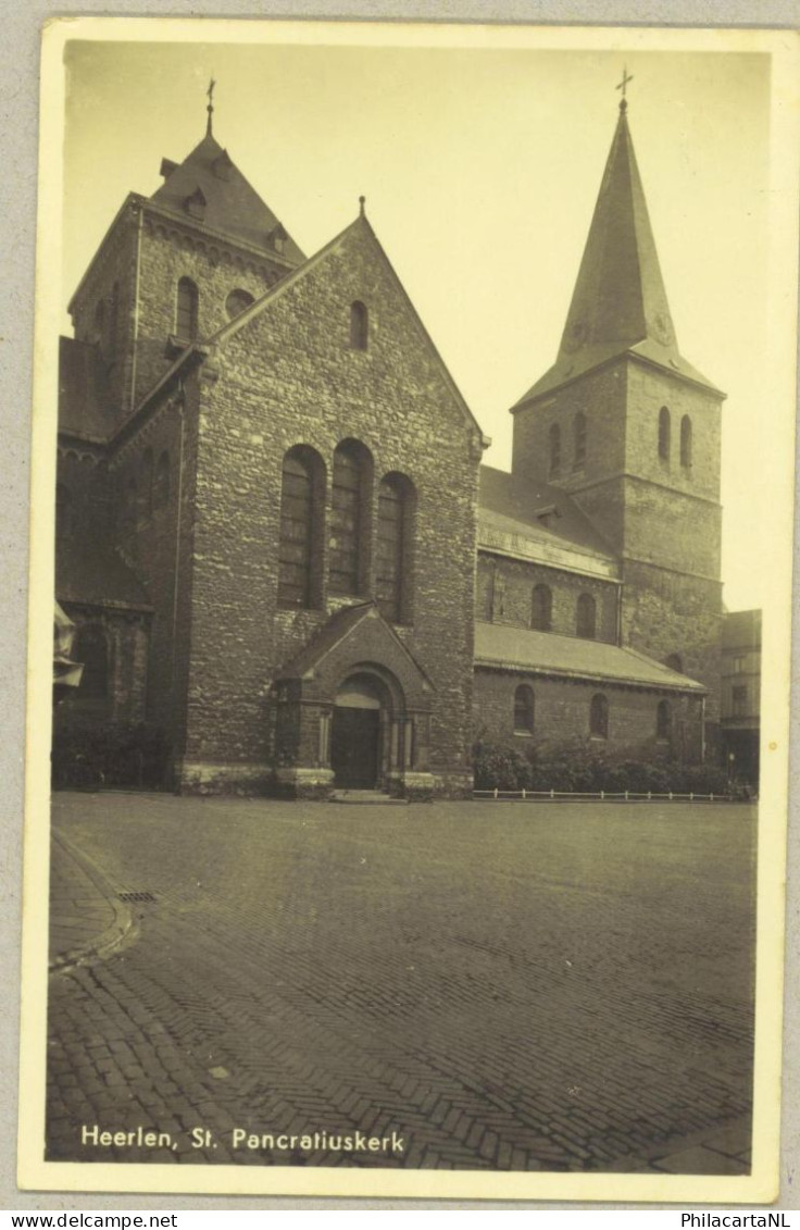Heerlen *** St. Pancratiuskerk - 1944 - Heerlen