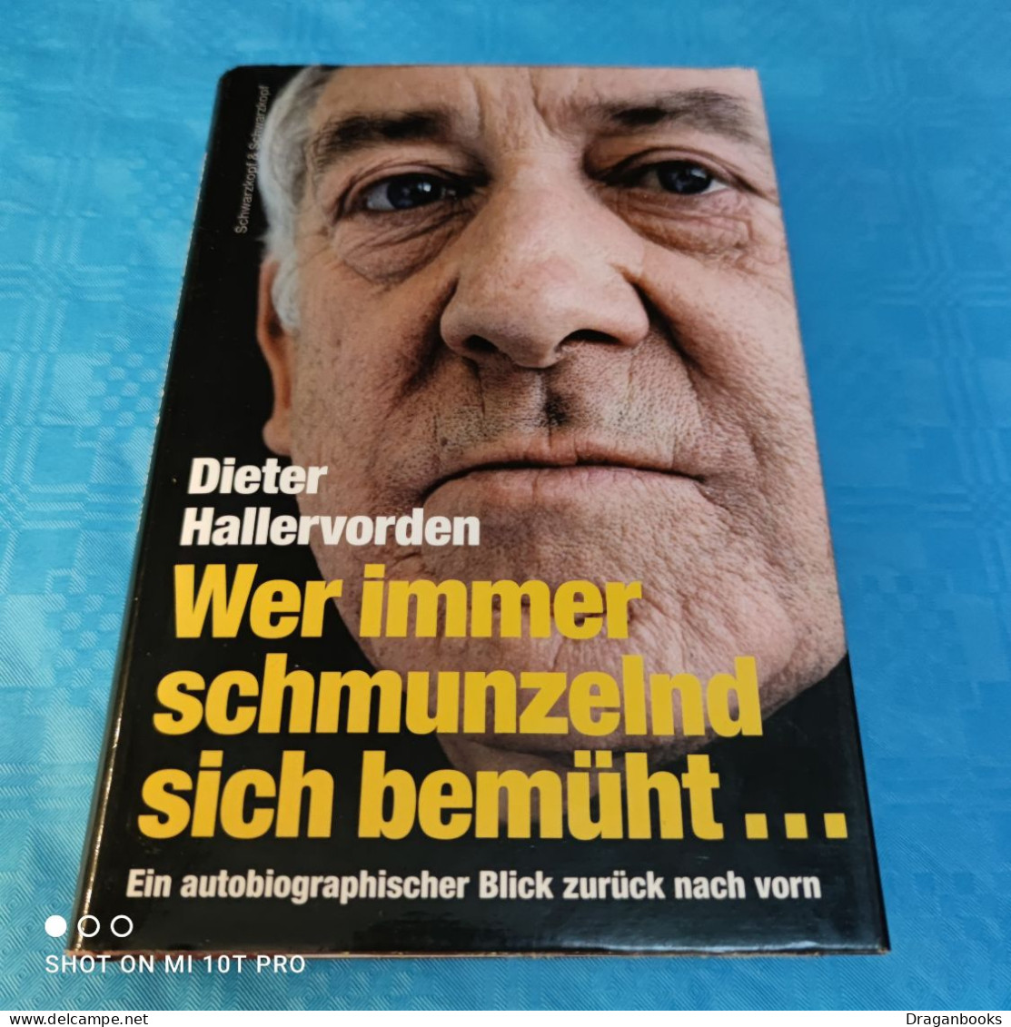 Dieter Hallervorden - Wer Immer Schmunzelnd Sich Bemüht - Biografieën & Memoires