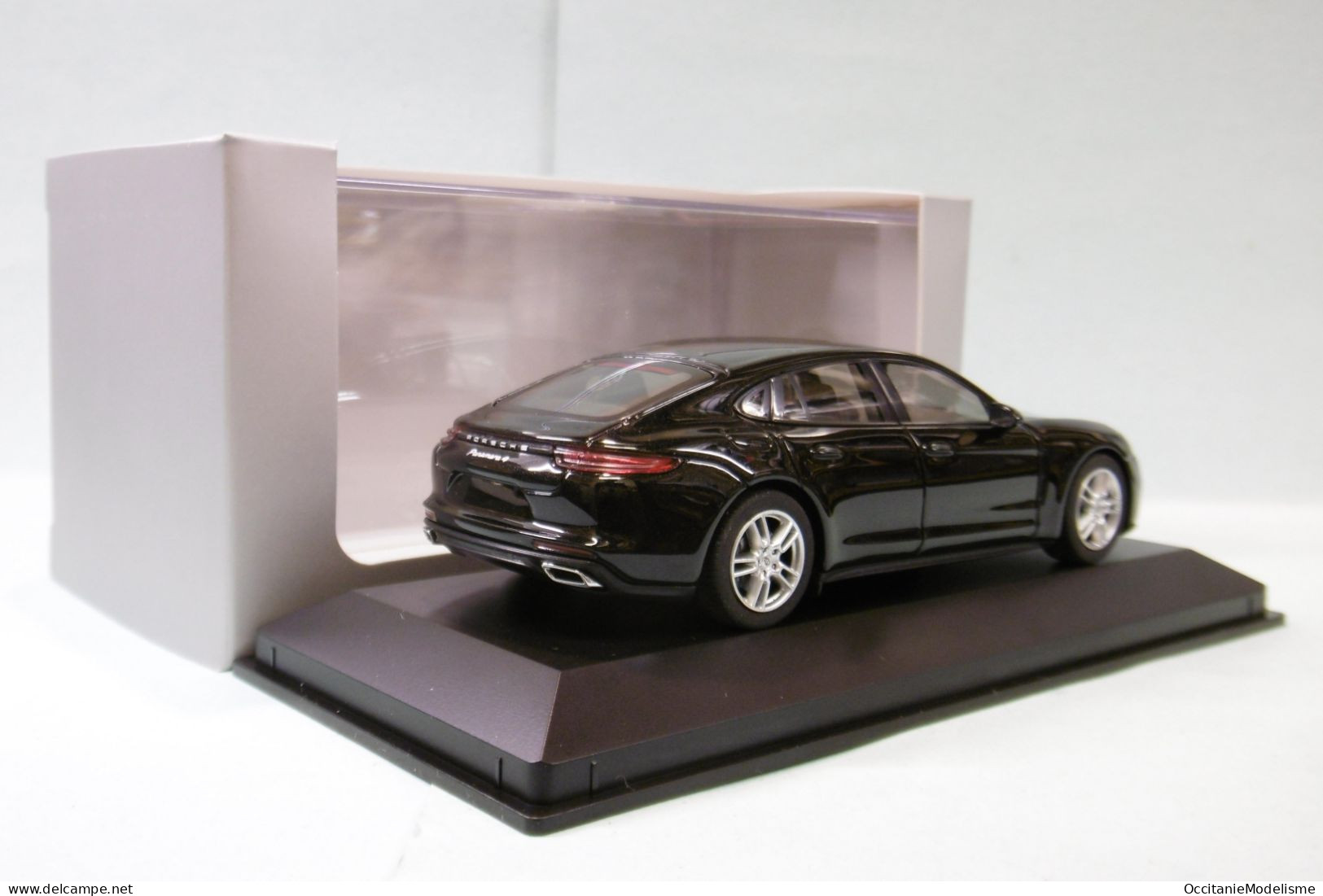 Herpa - PORSCHE PANAMERA 4 Noir Neuf NBO 1/43 - Herpa