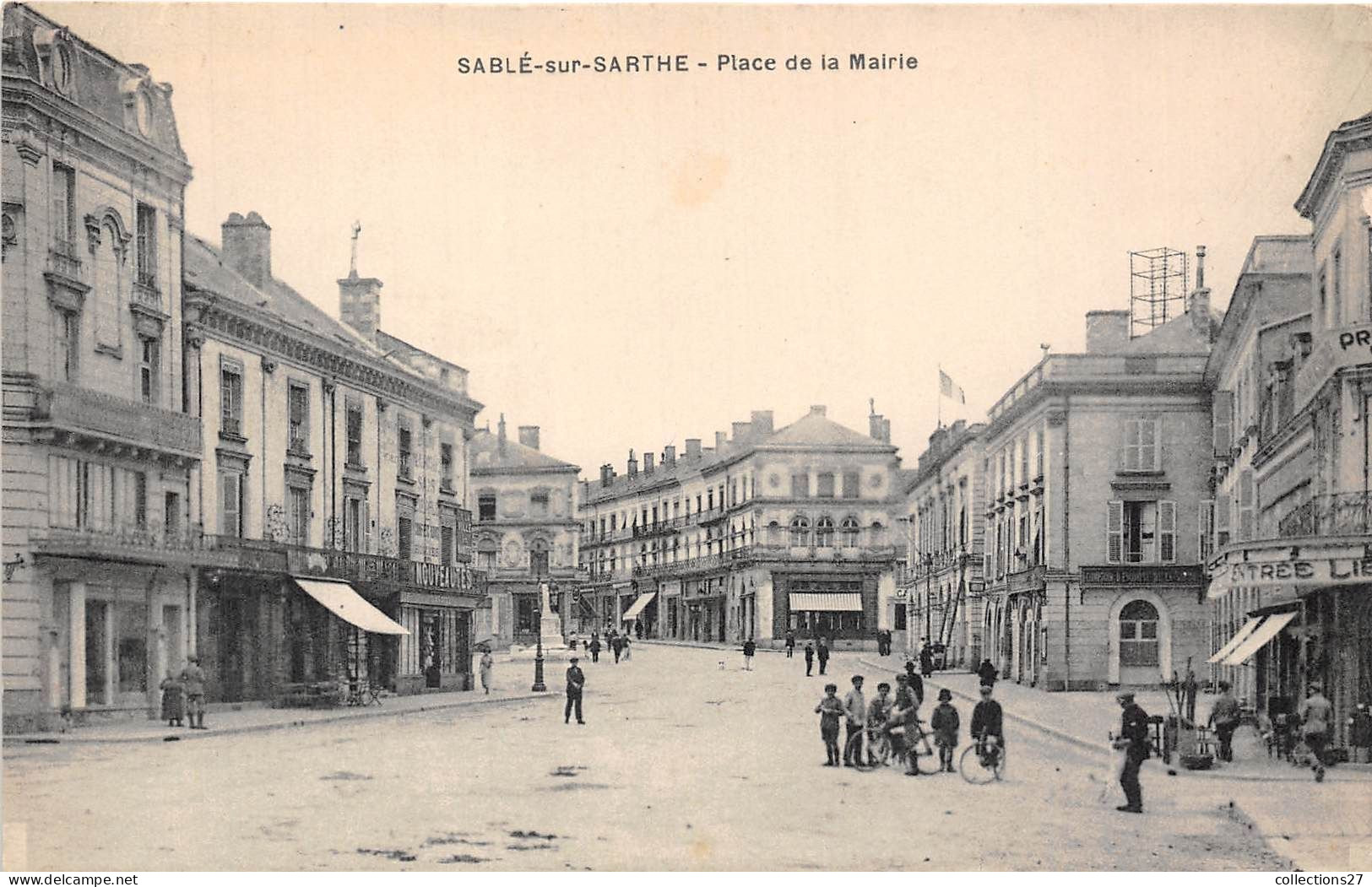 72-SABLE-SUR-SARTHE- PLACE DE LA MAIRIE - Sable Sur Sarthe