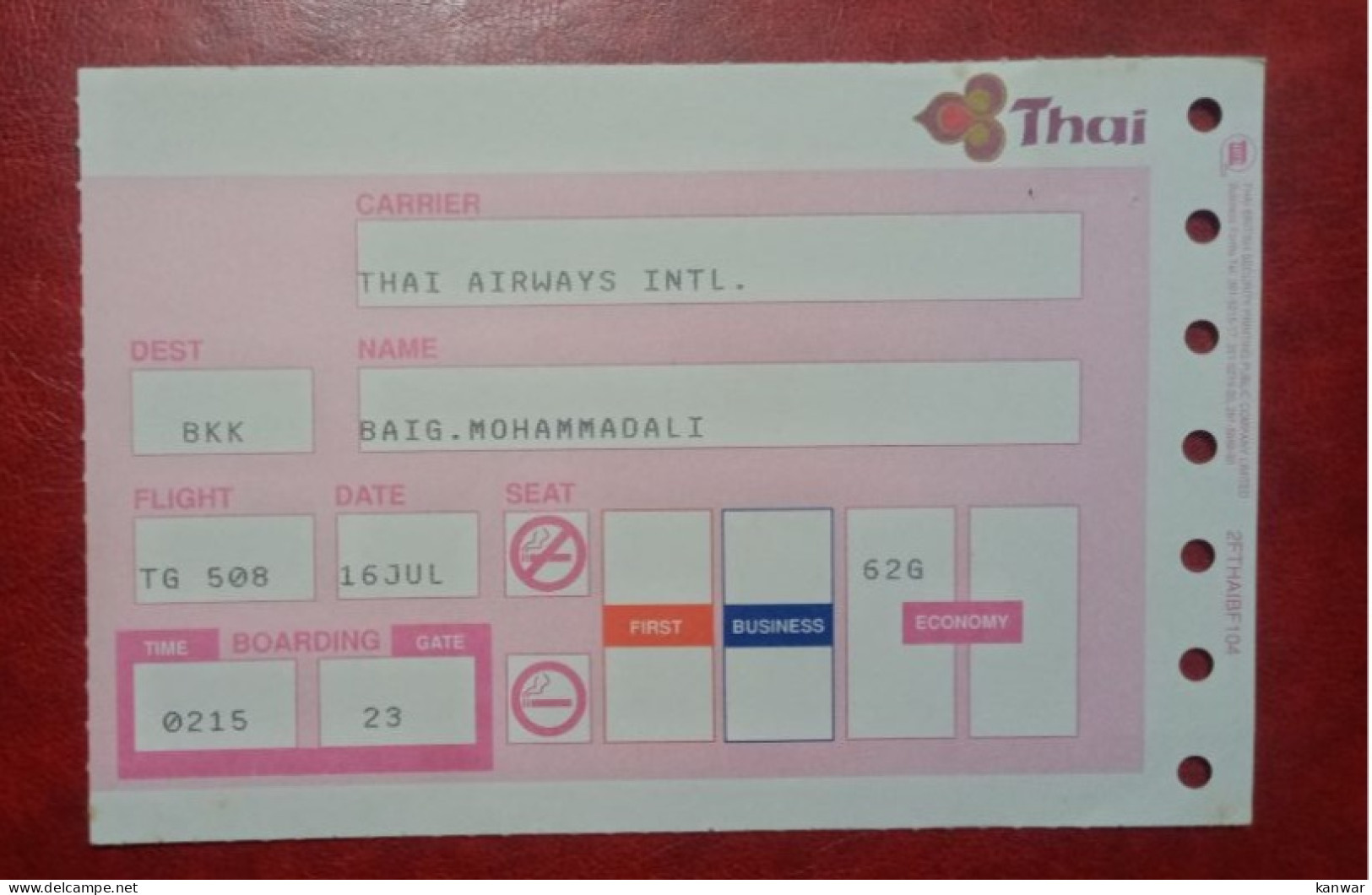 THAI INTERNATIONAL AIRLINES AIRWAYS ECONOMY CLASS BOARDING PASS - Carte D'imbarco
