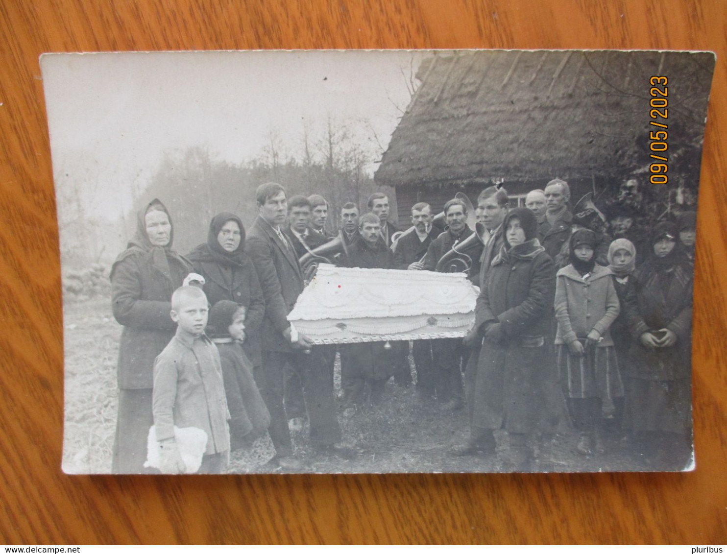 FUNERAL OF THE CHILD, COFFIN , 12-2 - Beerdigungen