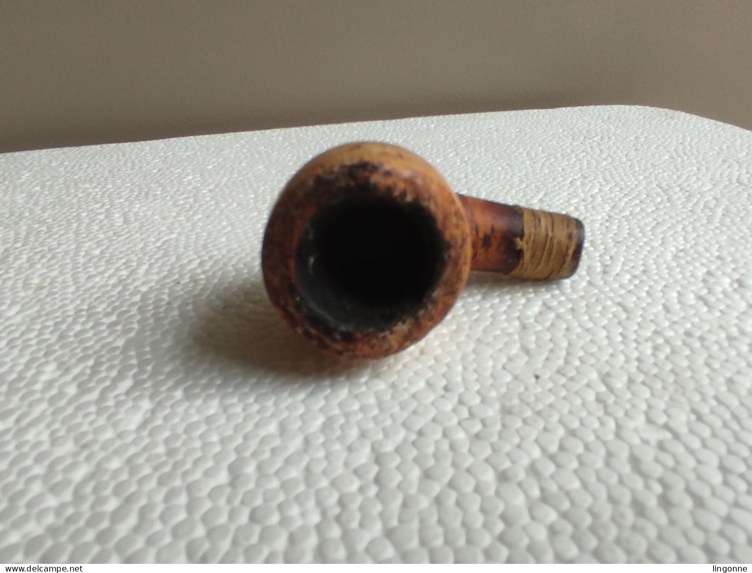 Ancienne PIPE En écume De Mer Sans Embouts Avec Ficelle Au Bout Long 6,1 Cm Env Haut : 4,2 Cm Poids :  31 Grammes - Pipa In Schiuma