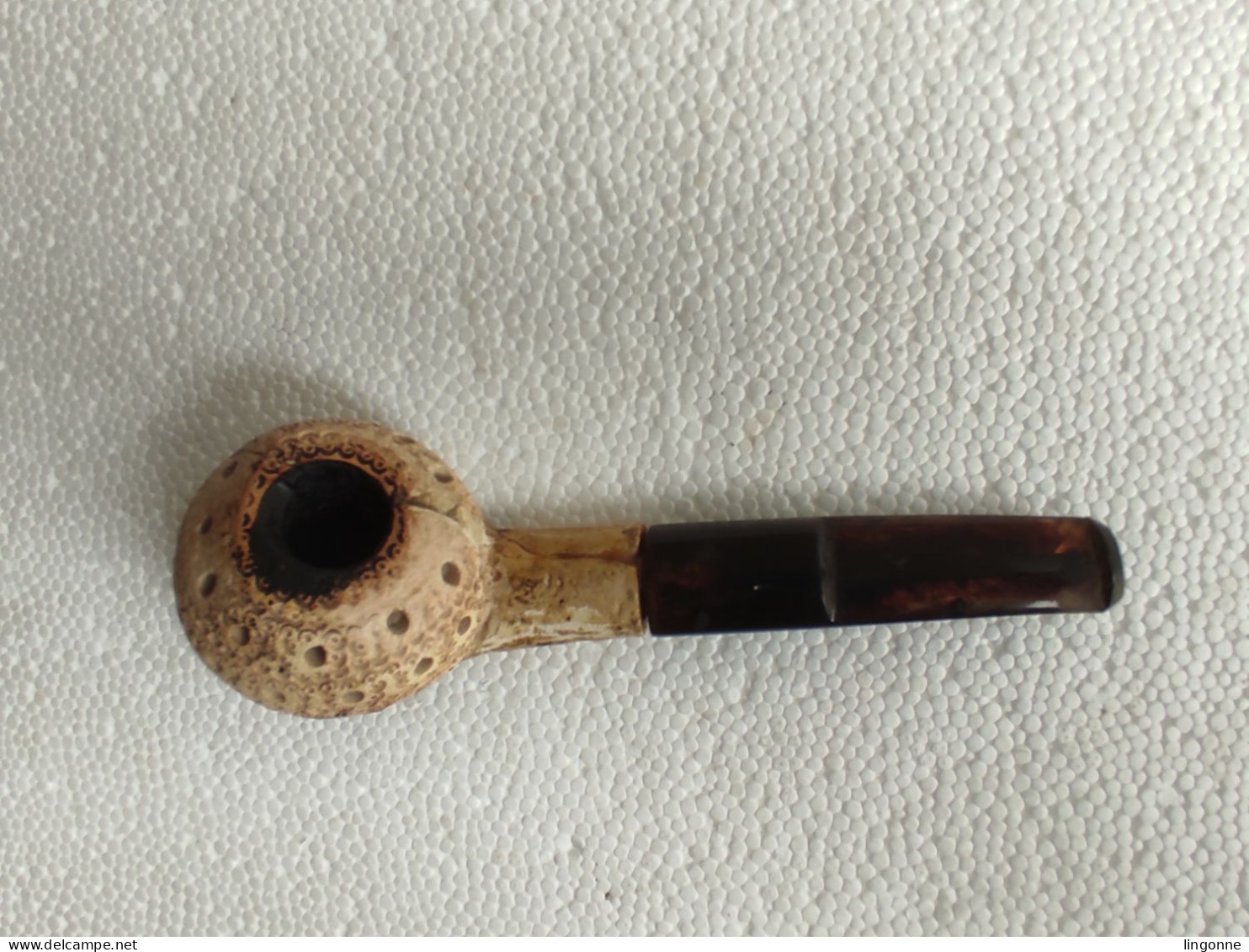 Ancienne PIPE En écume De Mer Bloc Sculpté à La Main Long 15,5 Cm Env Diamètre 5,1 Cm Env Haut 3,5 Env Poids 53 Grammes - Meerschaumpfeifen