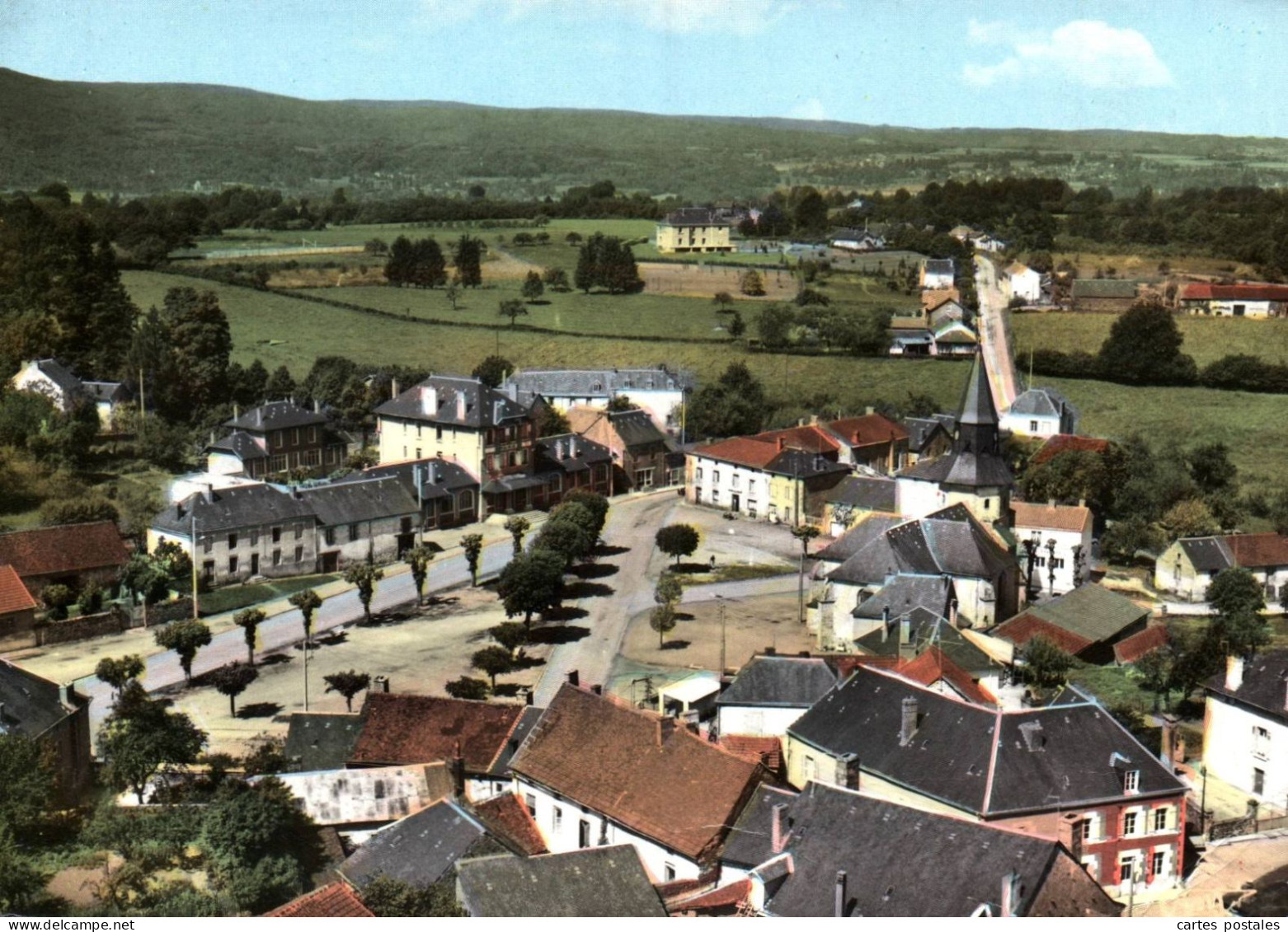 LAURIERE Vue Générale Aérienne Sur Le Centre - Lauriere