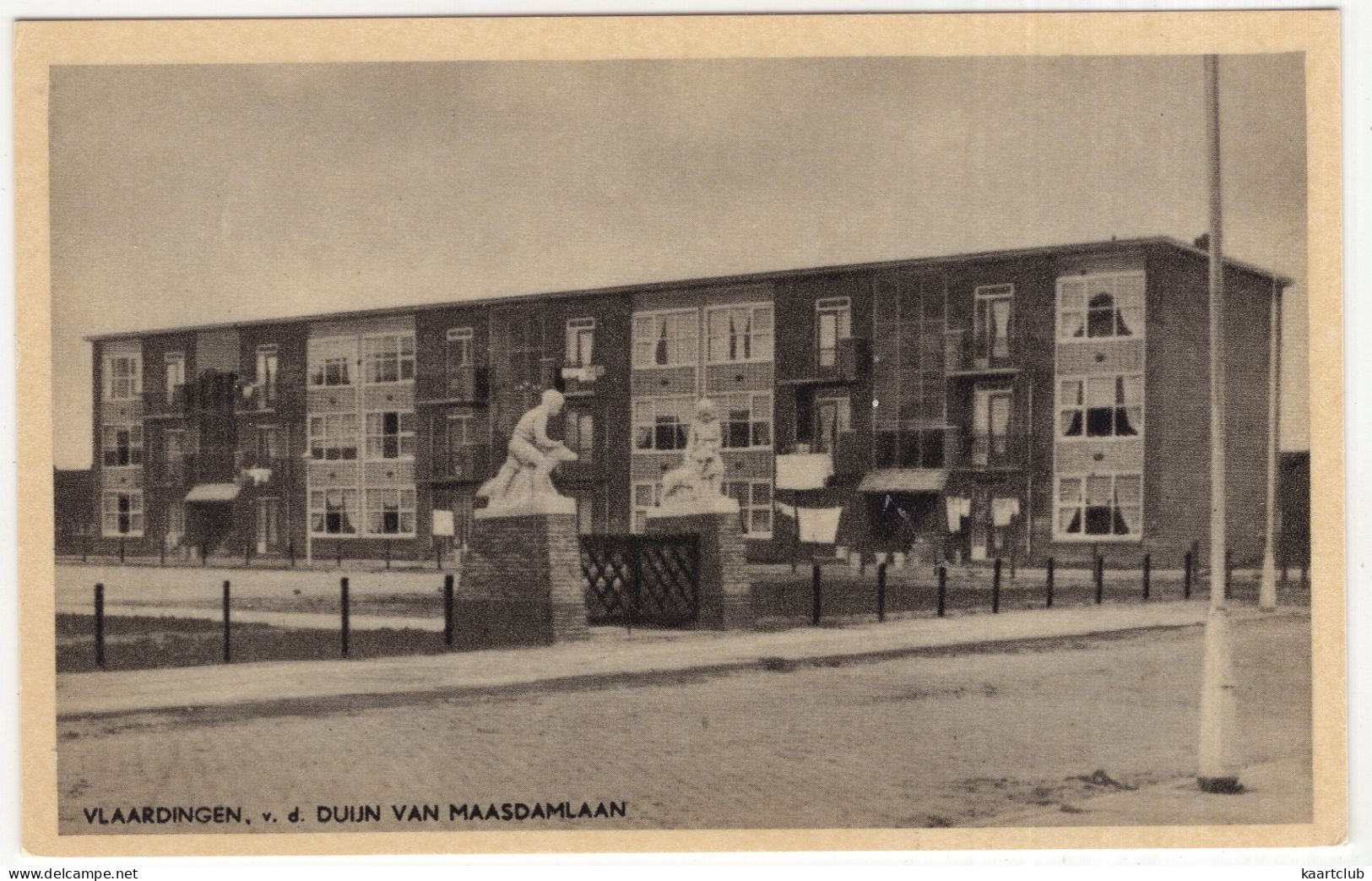 Vlaardingen. V.d. Duijn Van Maasdamlaan - (Zuid-Holland, Nederland) - Vlaardingen