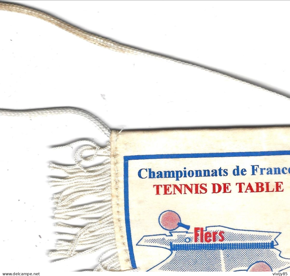 61 - FLERS - Beau Petit Fanion De Tennis De Table Championnat De France 1994 - Tafeltennis