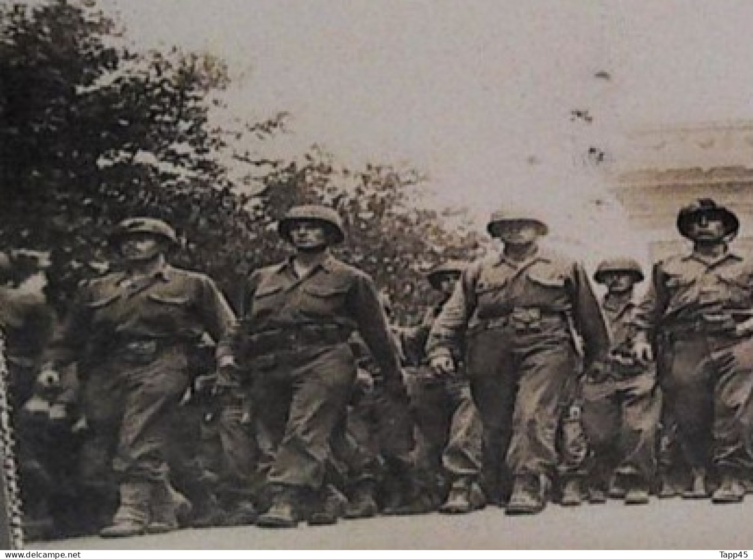 Livret de 20 Cartes Photos sur la libération de Paris 19/26/Août 1944 >Peut commun> Voir aussi Militaria 34436 >Tv 8 Mil