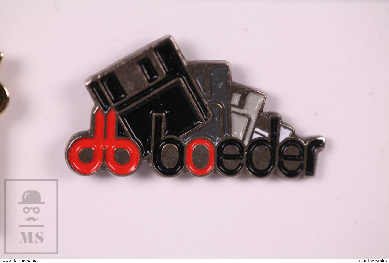 Pin DB Boeder Computer Diskettes- 25 X 14 Mm - Butterfly Fastener - Informatique