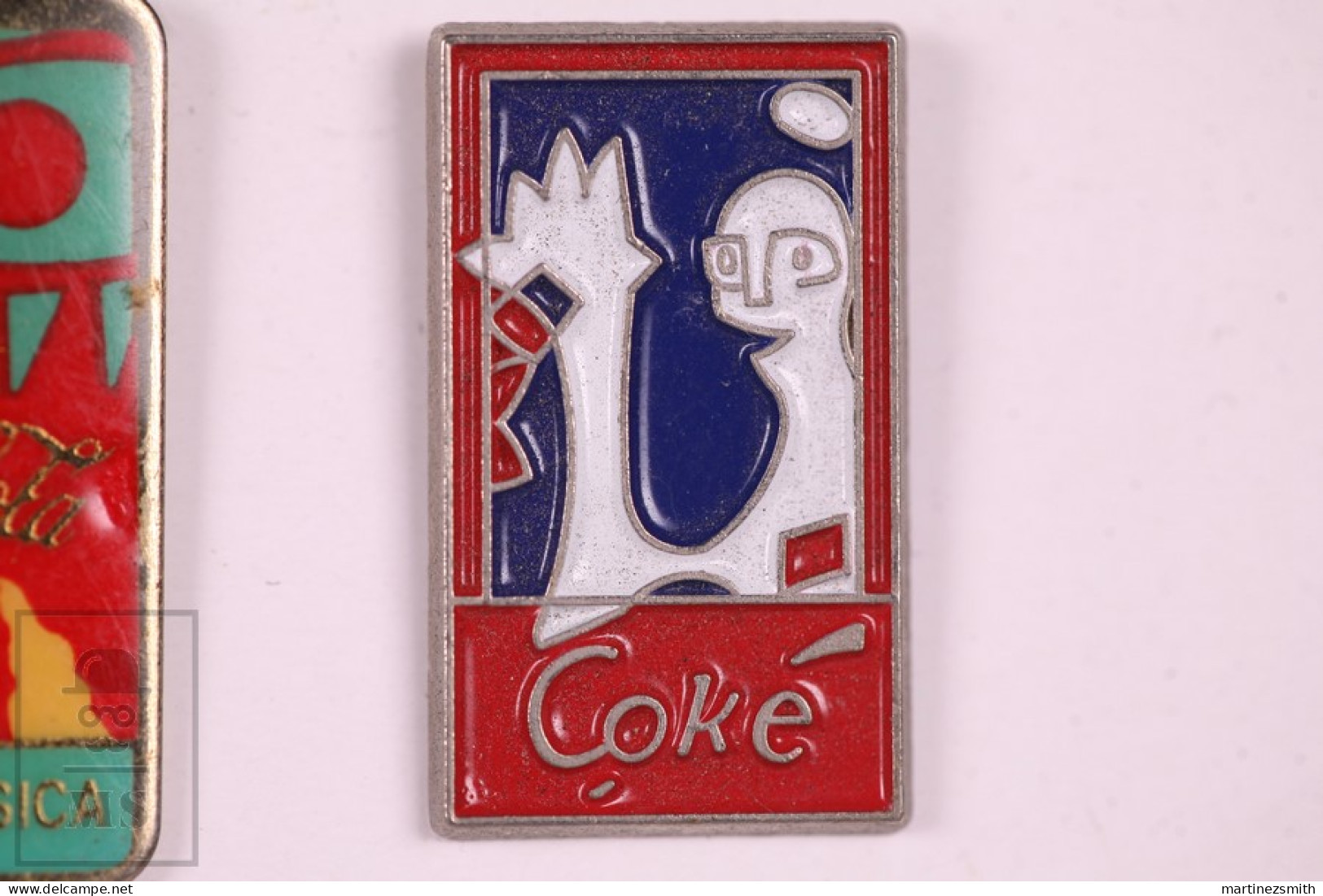 Pin Coca Cola Coke Abstract Figure - 13 X 22 Mm - Butterfly Fastener - Coca-Cola