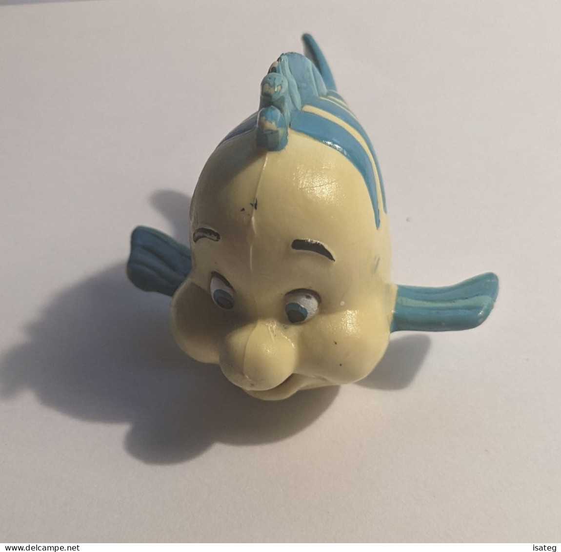 Figurine Vintage Polochon De La Petite Sirène - Euro DisneyENVIRON 5 CM DE HAUT ET 5 DE LONG. QUELQUES MANQUES DE PEINTU - Autres & Non Classés